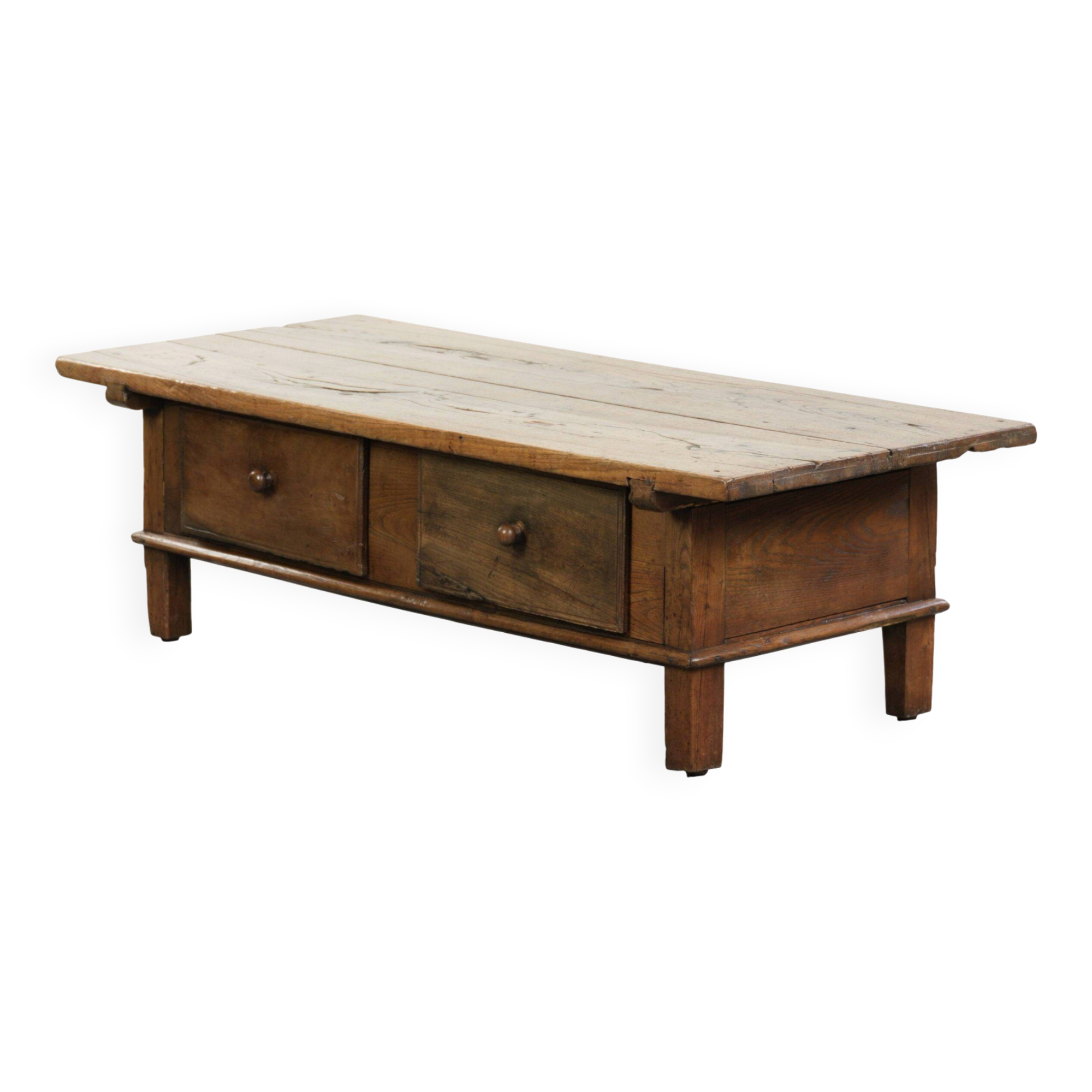 Antique 18th-century Southern European coffee table made of chestnut wood