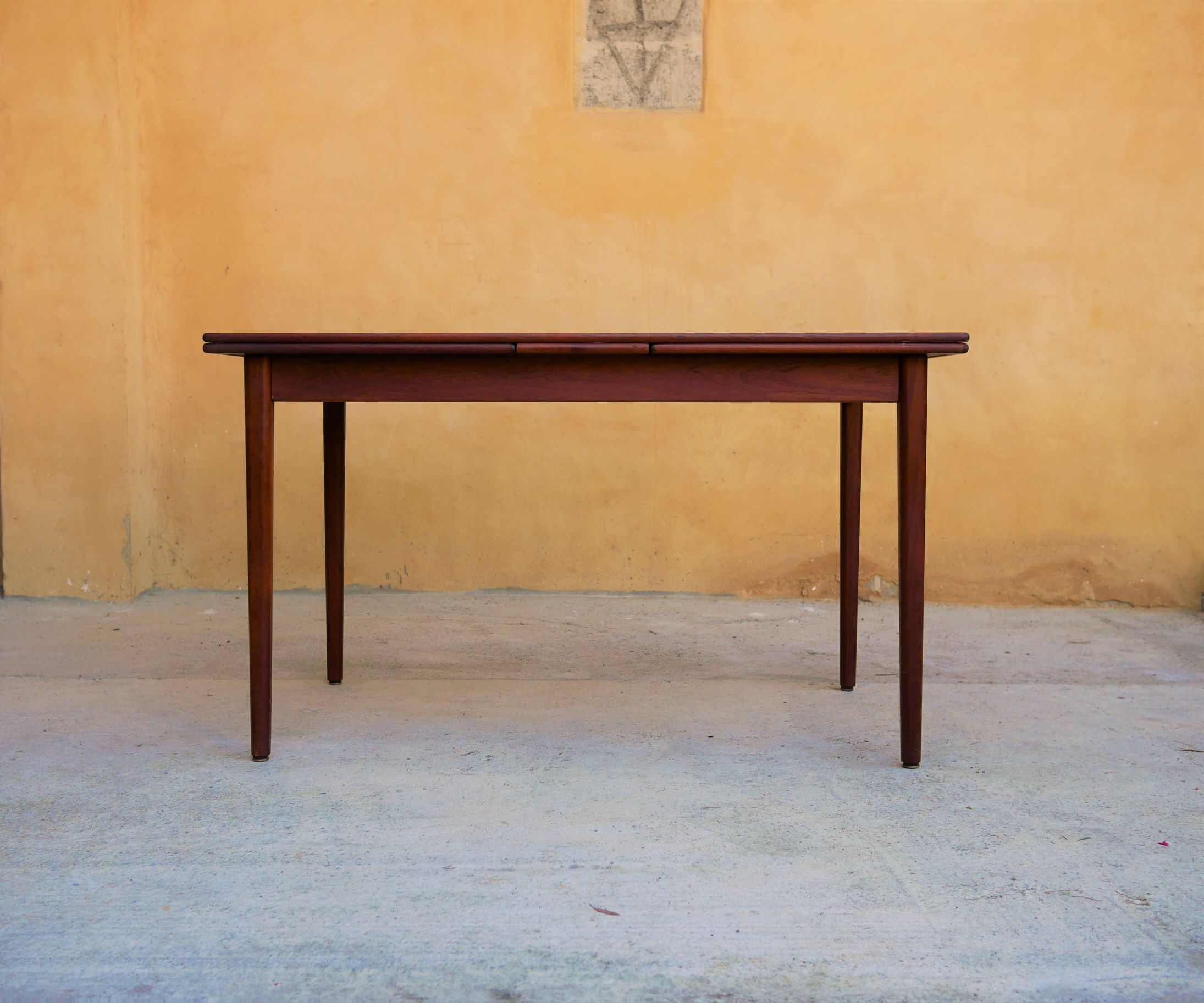 Scandinavian teak expandable dining table by Farstrup Mobelfabrik editions