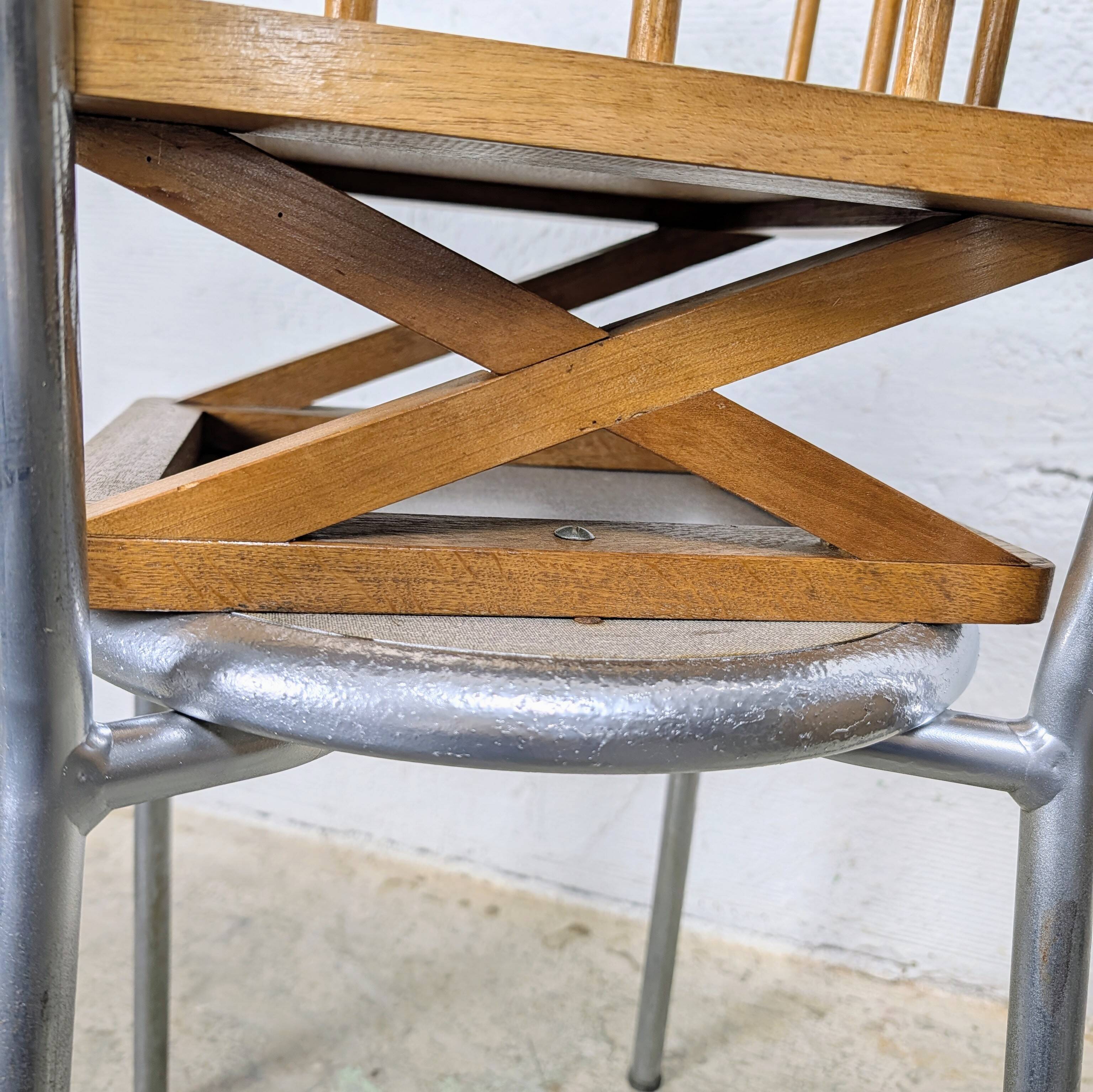Chaise haute métal et bois
