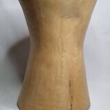 Brutalist monoxyle stool in solid mango wood, hourglass shape, 44 cm