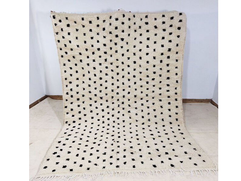 277x160cm Moroccan Berbere Carpet