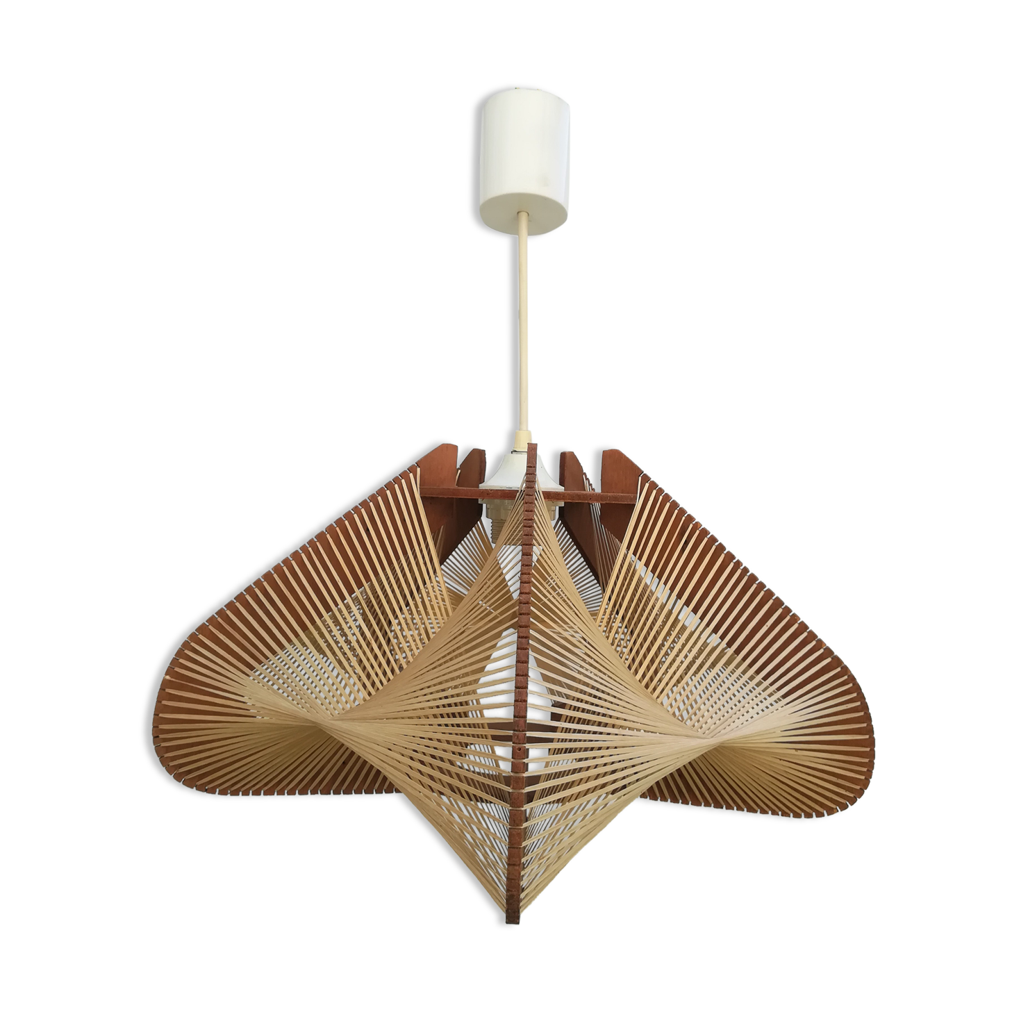 Scandinavian wood and wire suspension