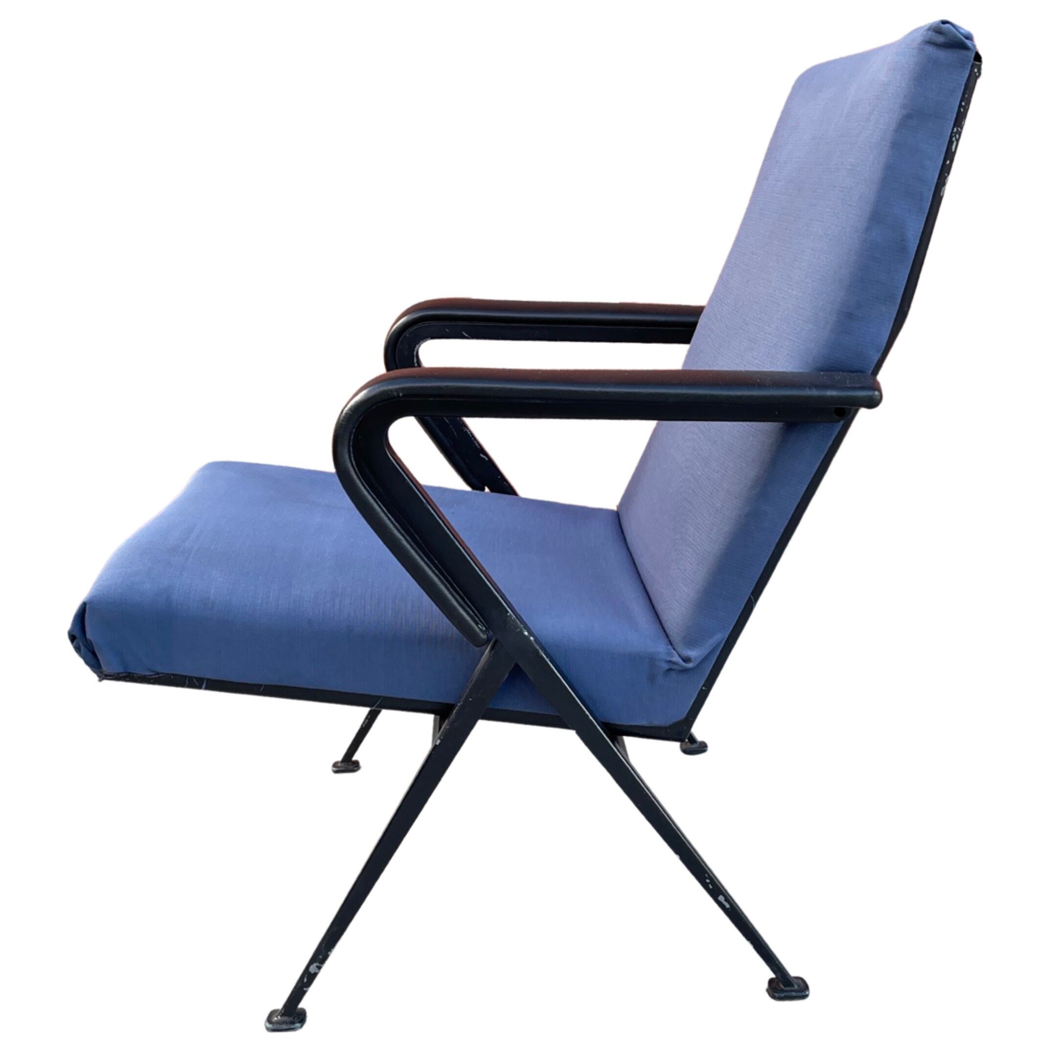 set of 2 Repose armchairs by Friso Kramer for Ahrend de Cirkel