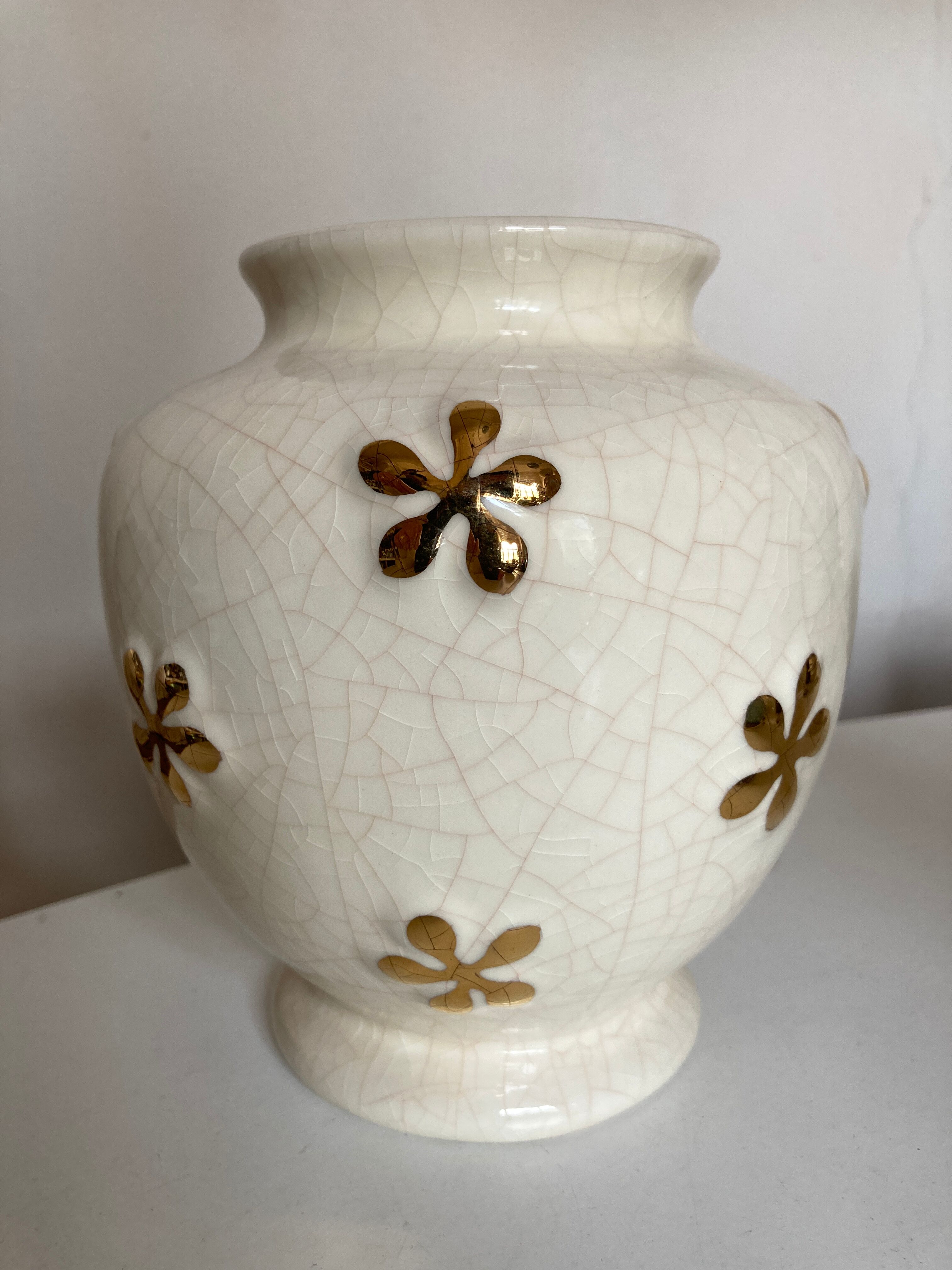 Vase en céramique faïence de Longwy 1960 fleurs or