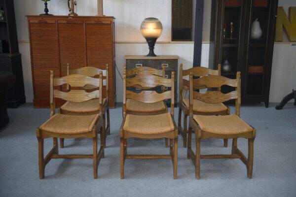 Set of 6 oak dining chairs with rush seat and 'Echelle' backrest in the style of Guillerme et Chambron 1950s