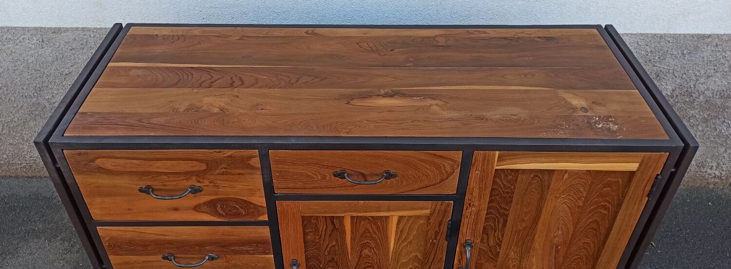 Buffet en bois et métal