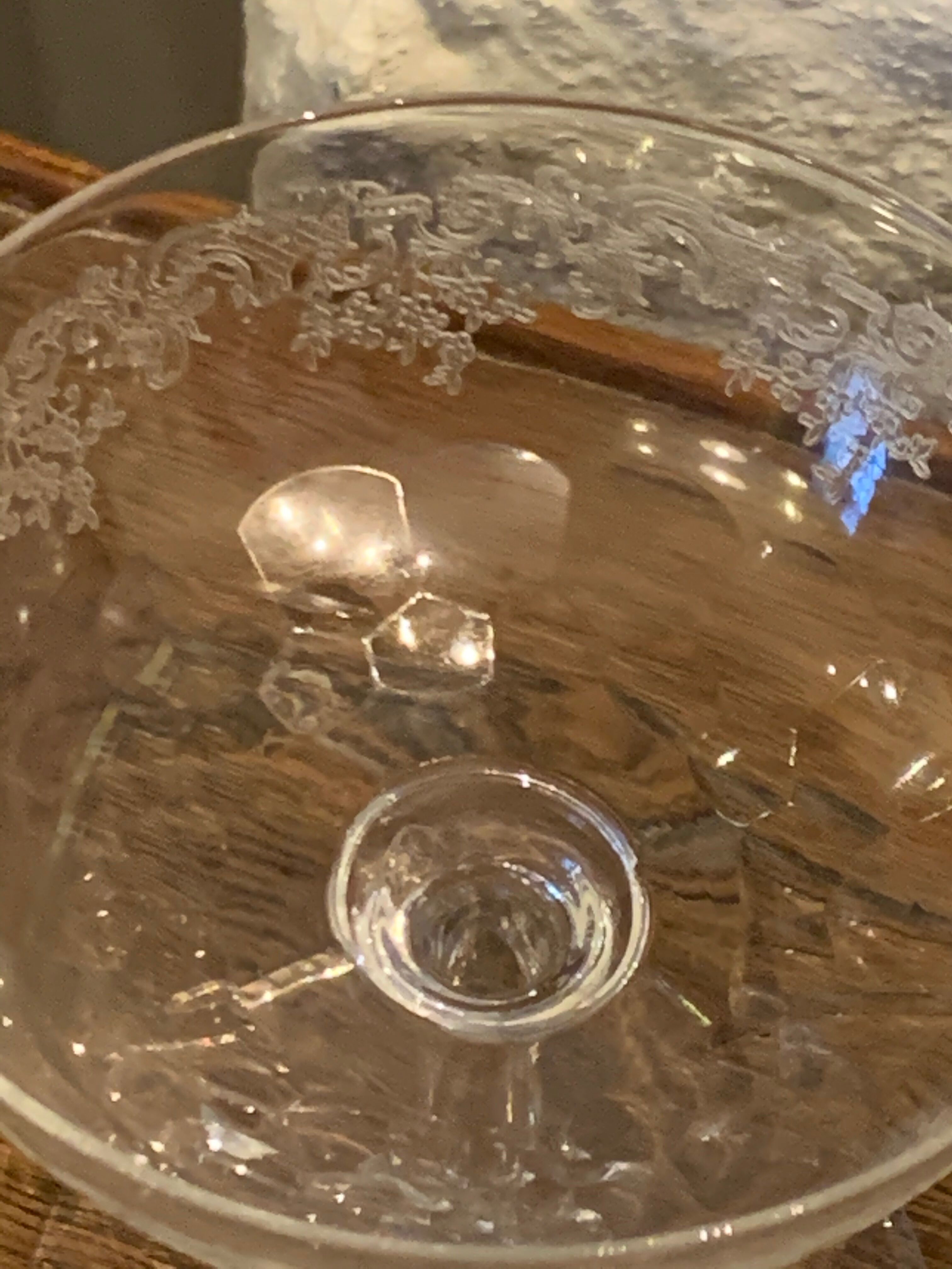 6 art deco champagne glasses with floral frieze