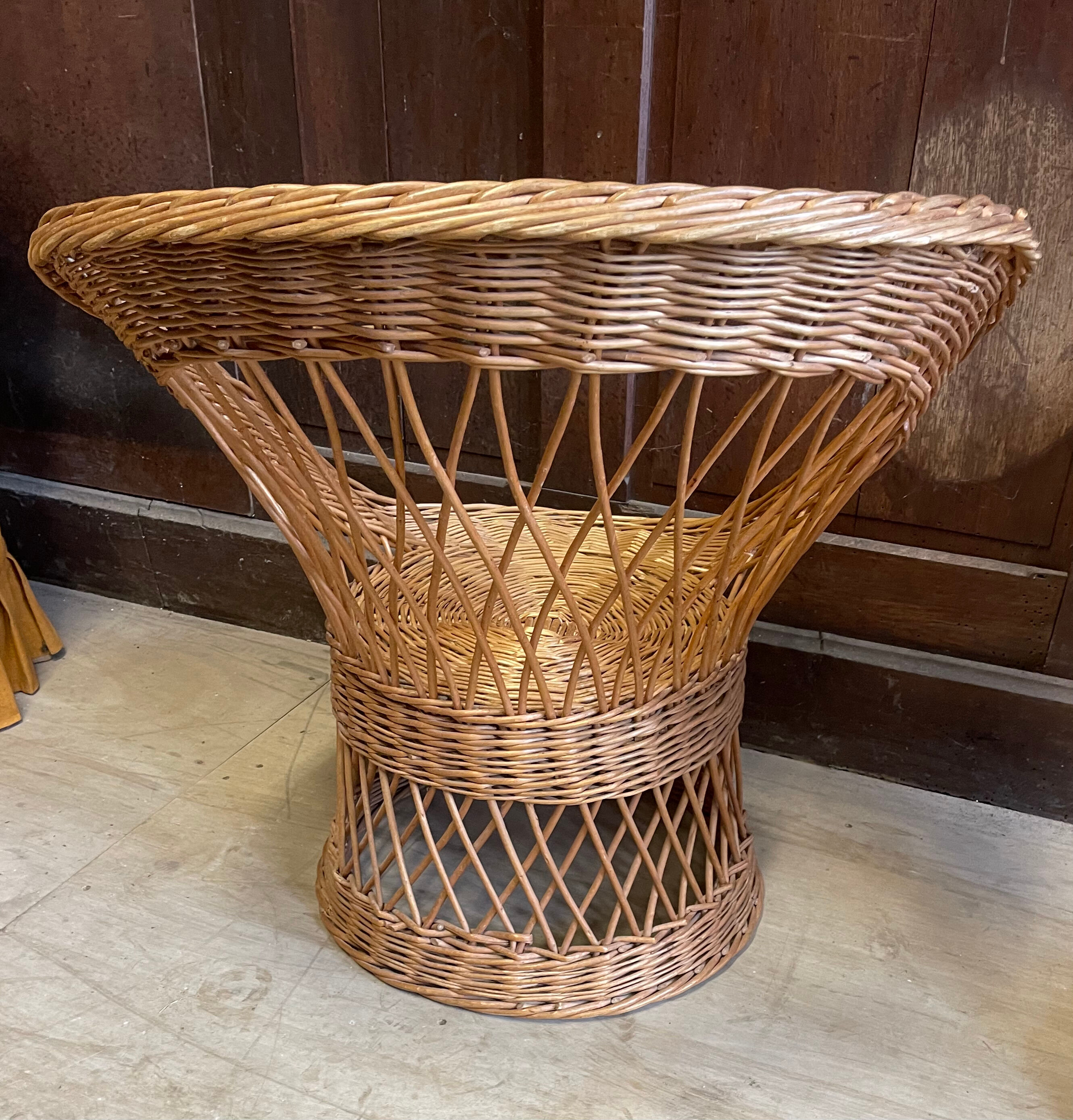 Fauteuils table en rotin vintage