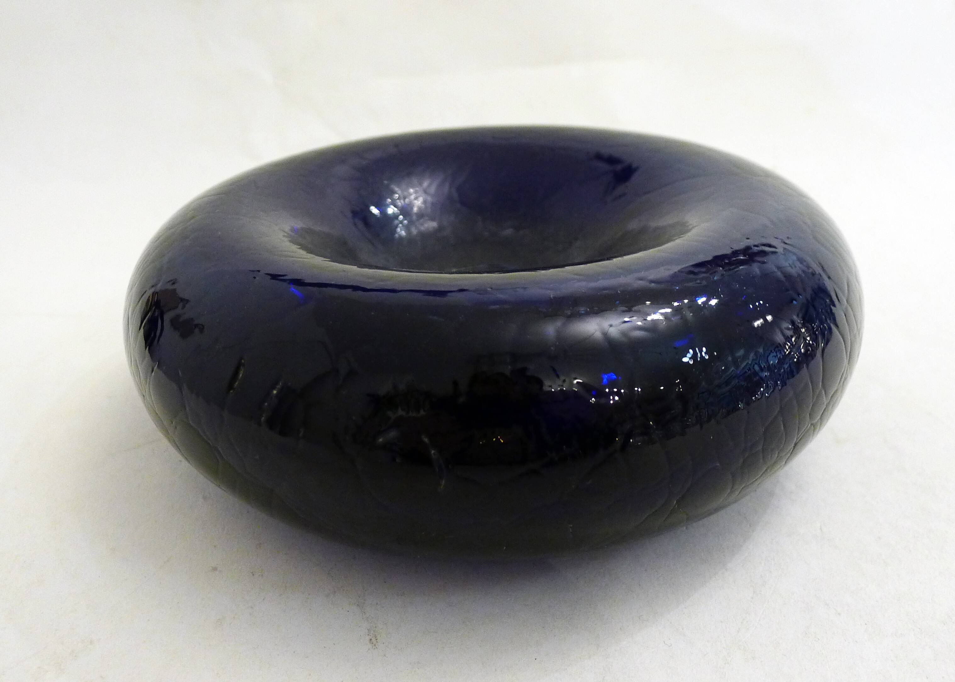 Cobalt blue "tyre" catchall in glass