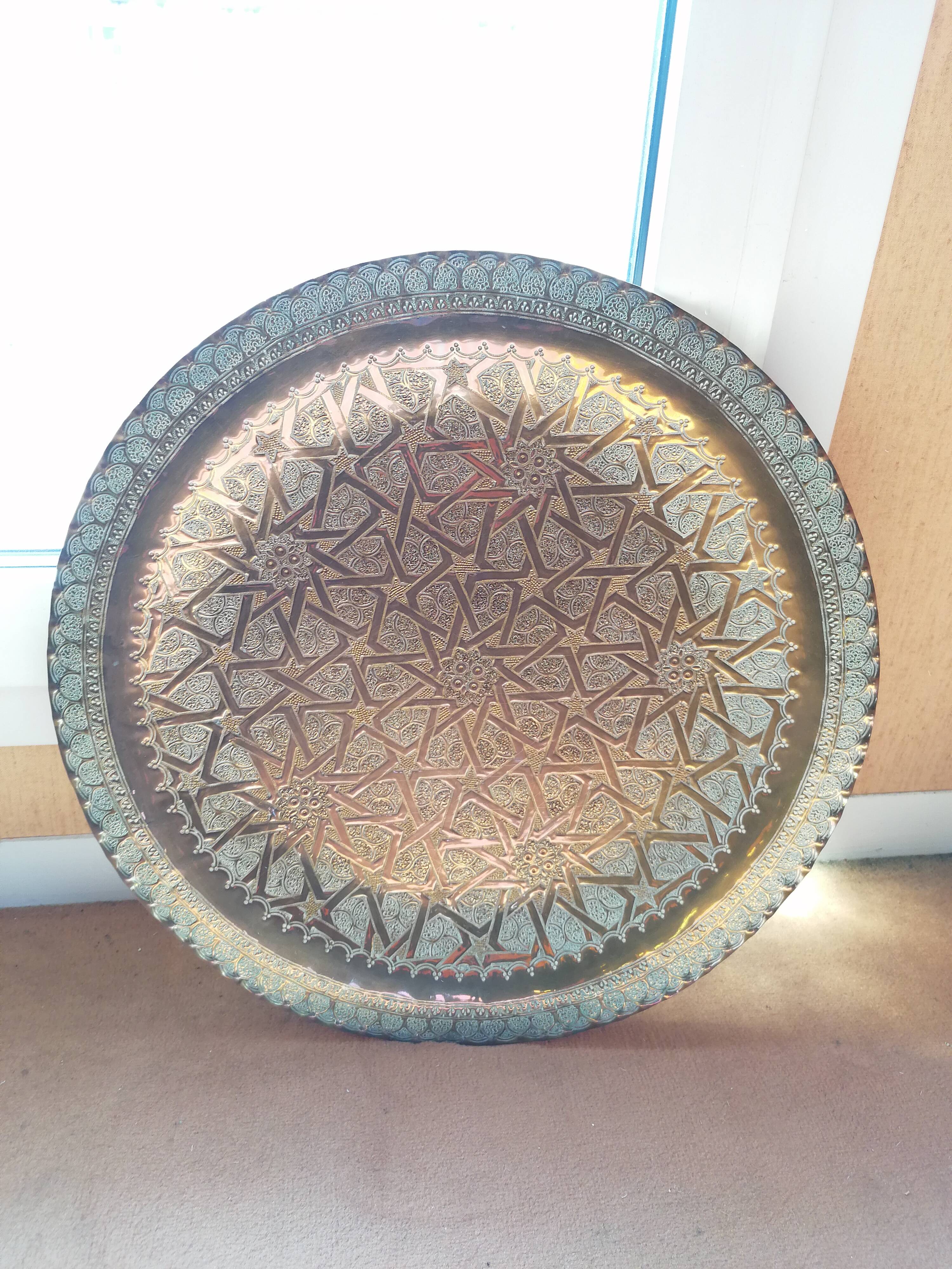Vintage Moroccan tray in copper metal