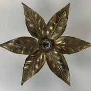 Applique murale florentine en laiton à motifs floraux par Willy Daro pour Massive Lighting, Belgique