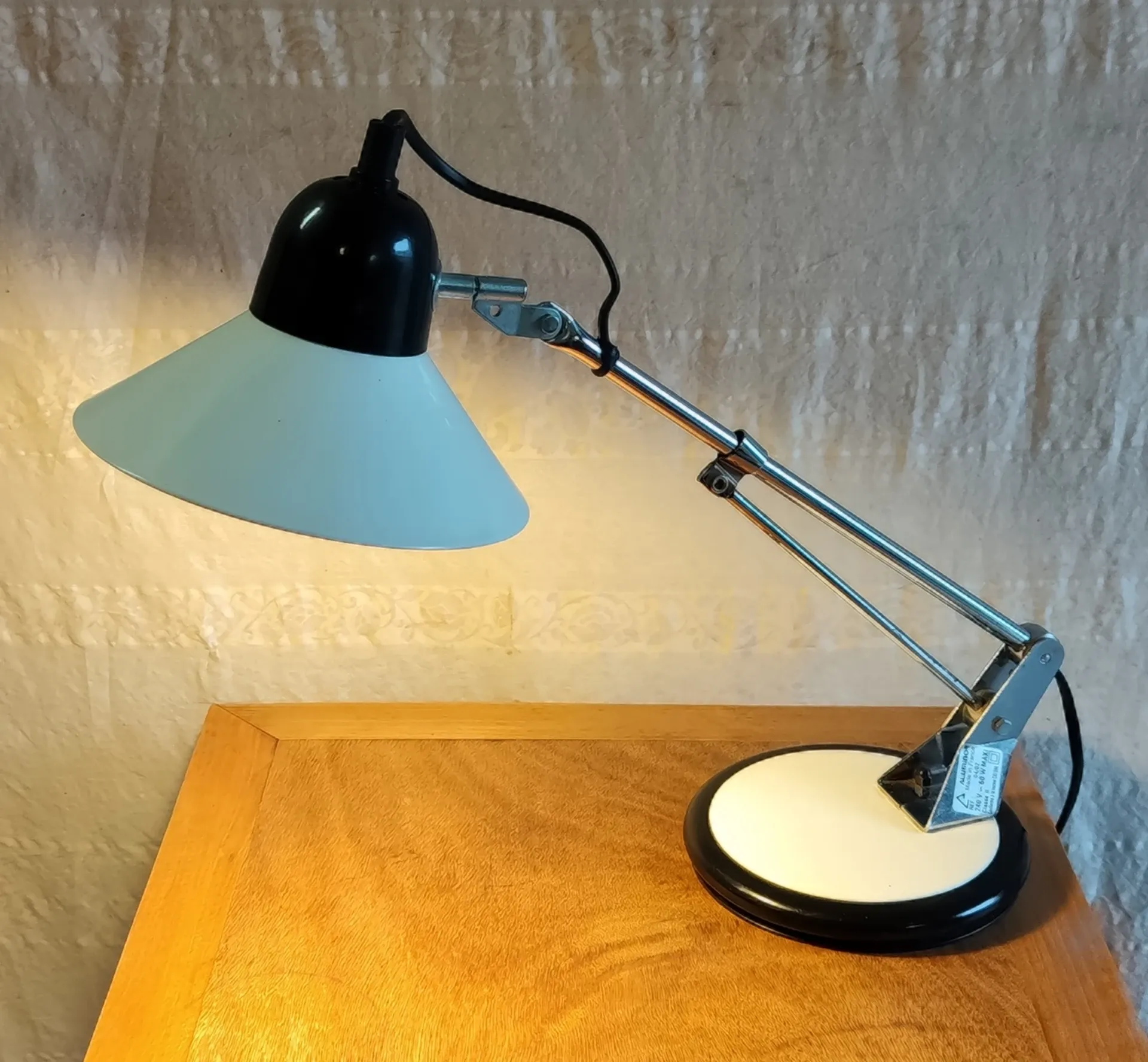 Articulated desk lamp by Aluminor (Fr.) - 1980s