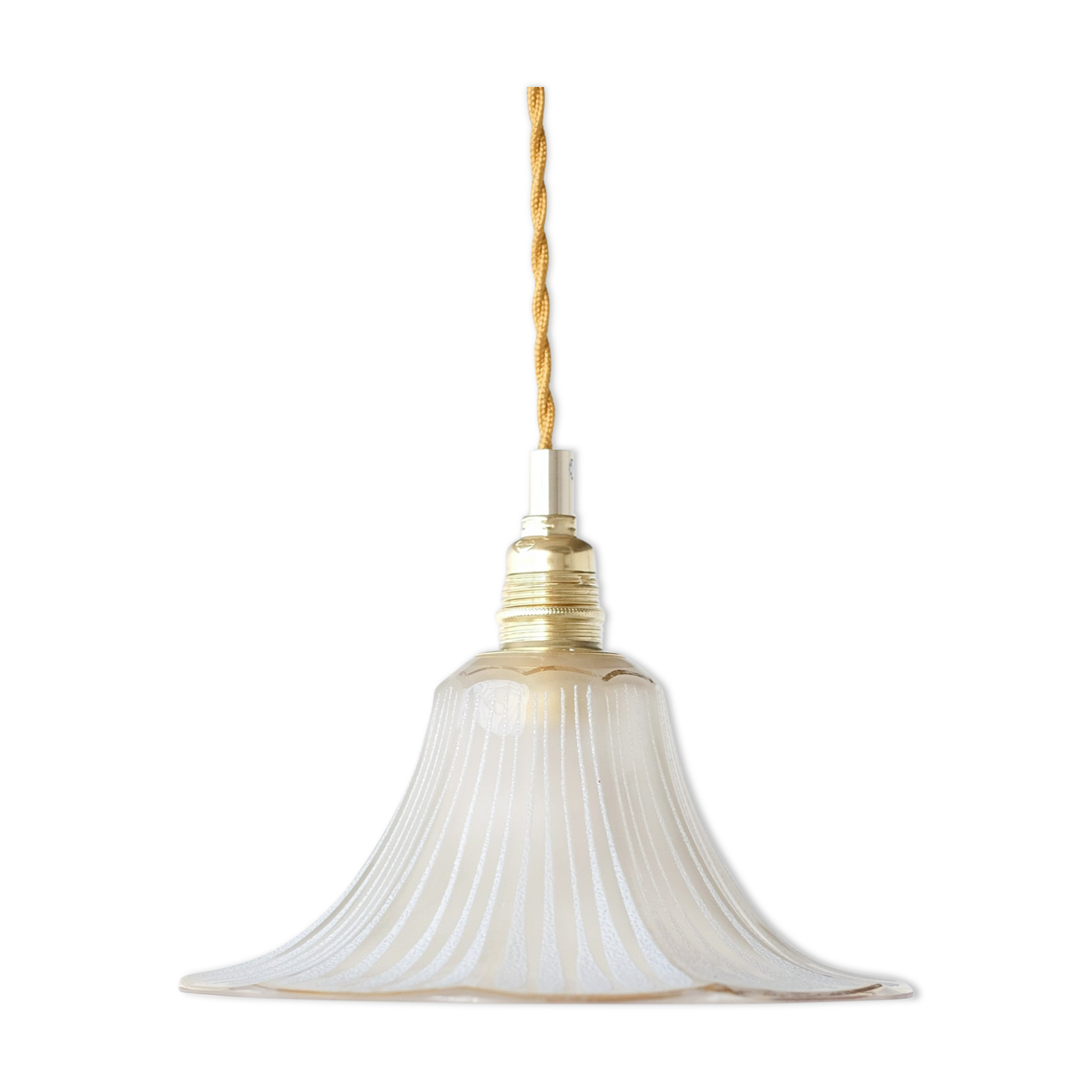 Pendant lamp in engraved and gilded glass