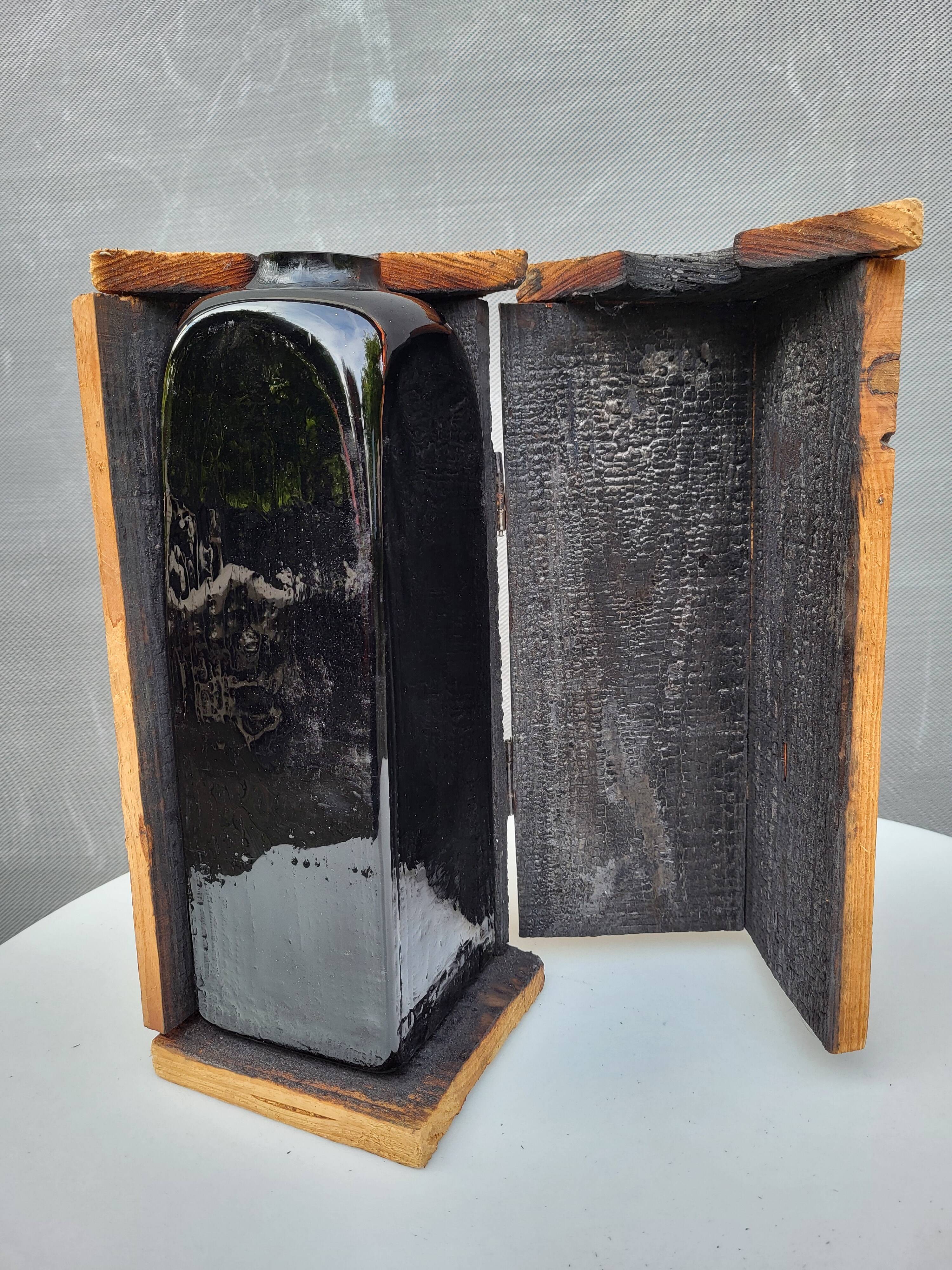 Wabi-Sabi glass vase with burnt wood mold