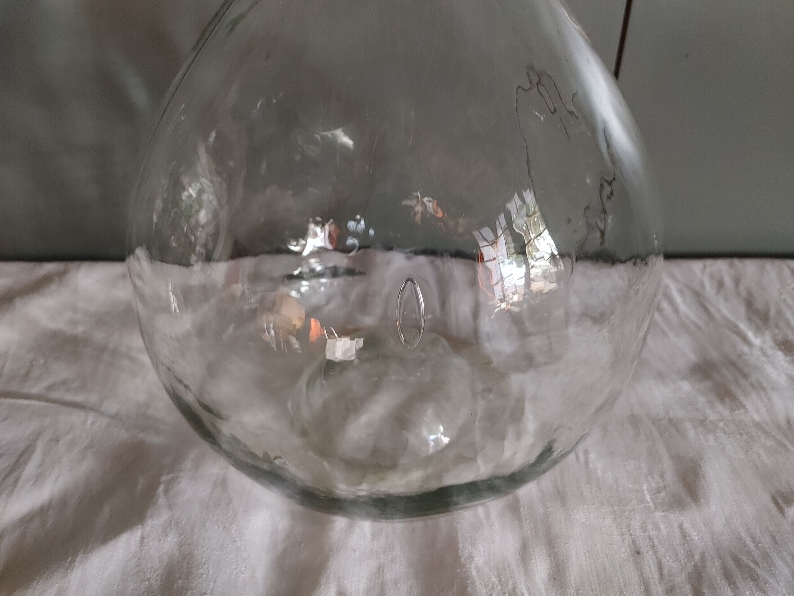 Lady Jeanne old bubbled glass - 10 liters - height 37 cm