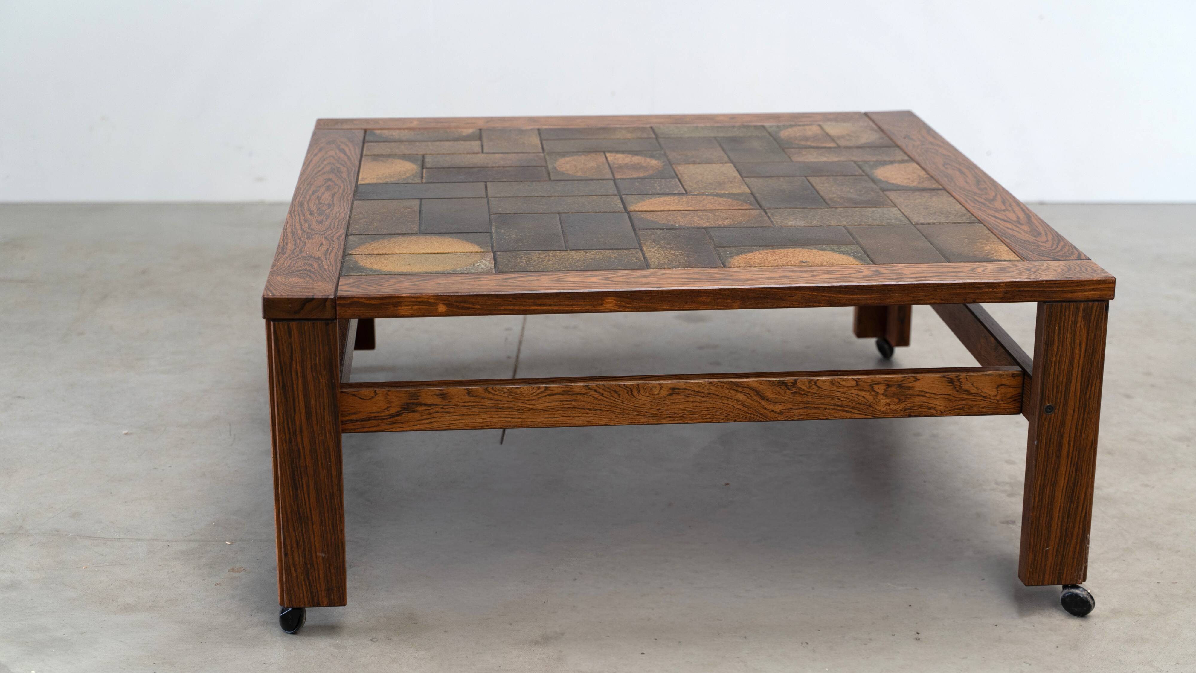 Table basse en céramique danoise
