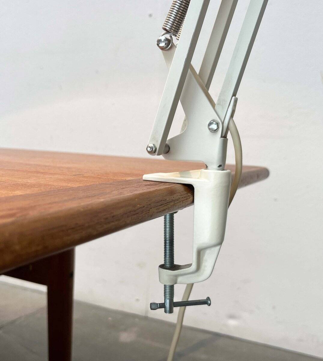 Mid-Century Modern It Task Wall Lamp from Louis Poulsen, 1970s