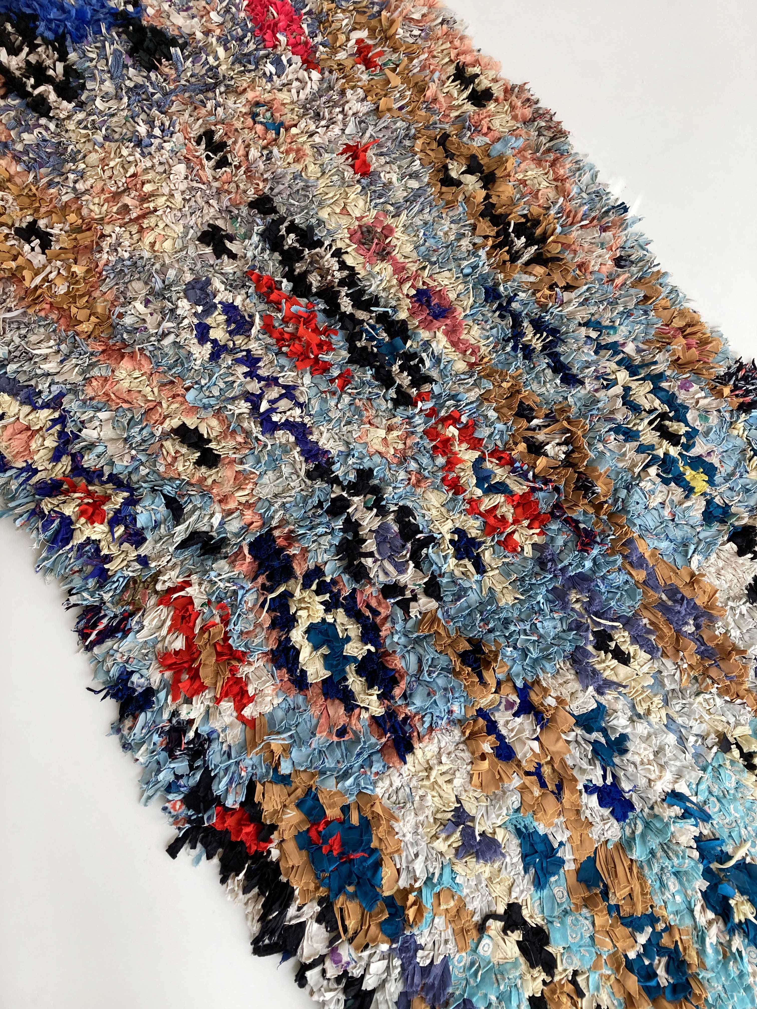 Moroccan berber carpet vintage boucherouite 1,98x1,03m