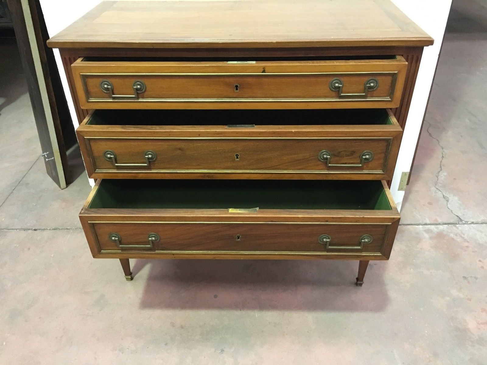 Dresser style Louis XVI Walnut