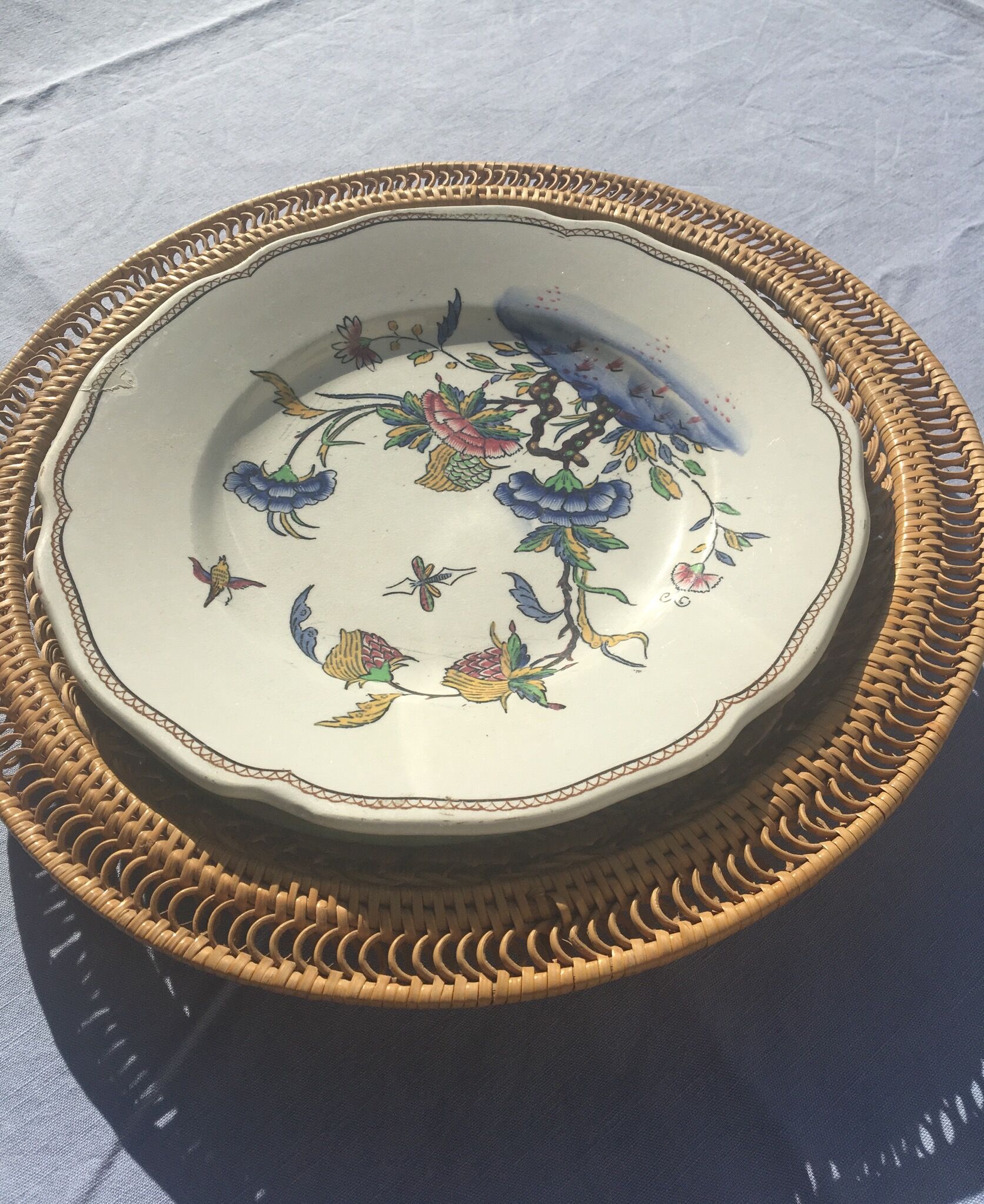 Braided straw basket