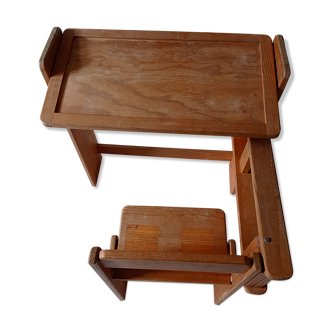 Old foldable child desk