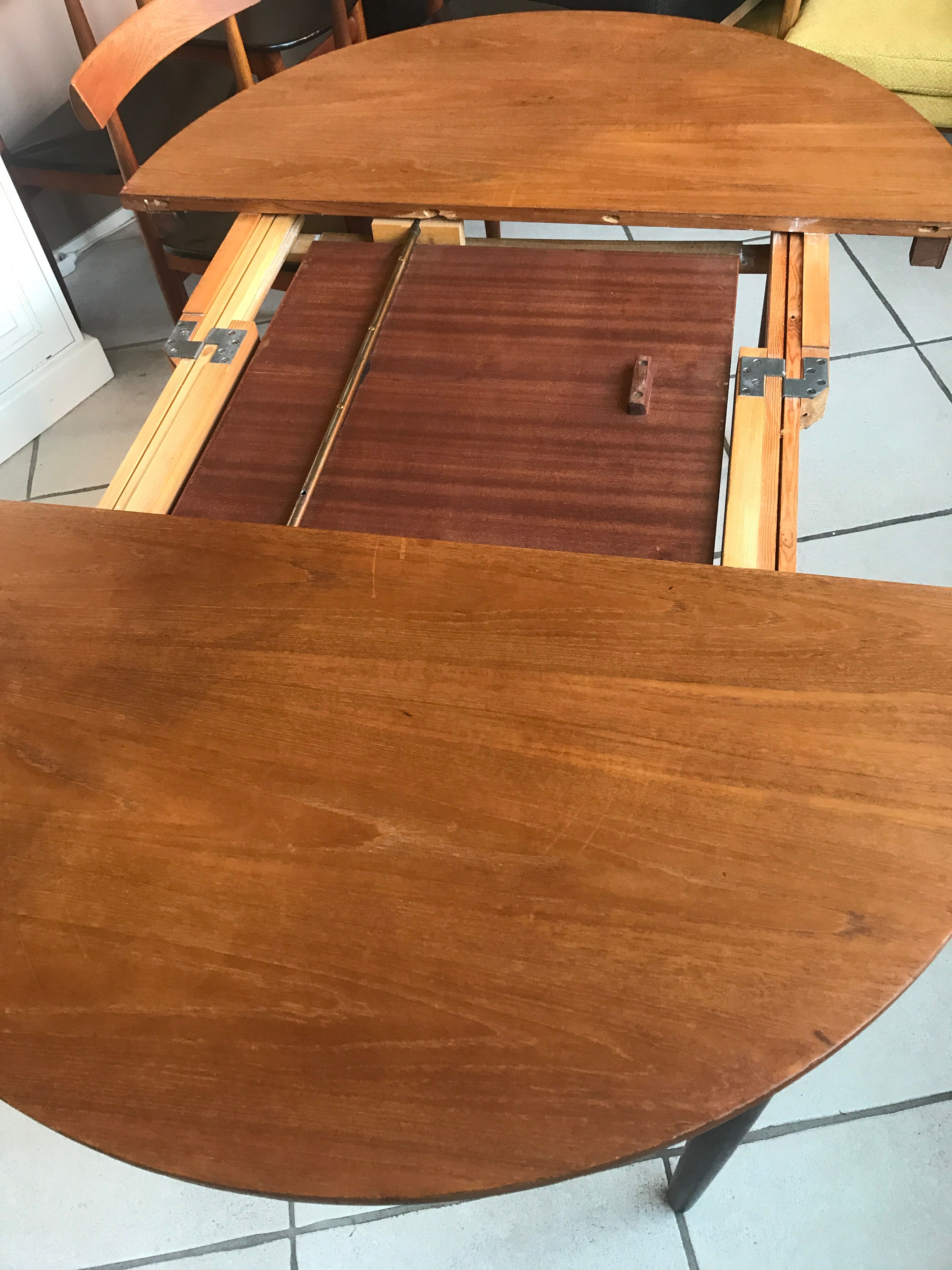 Table only Hans olsen Frem Rojle