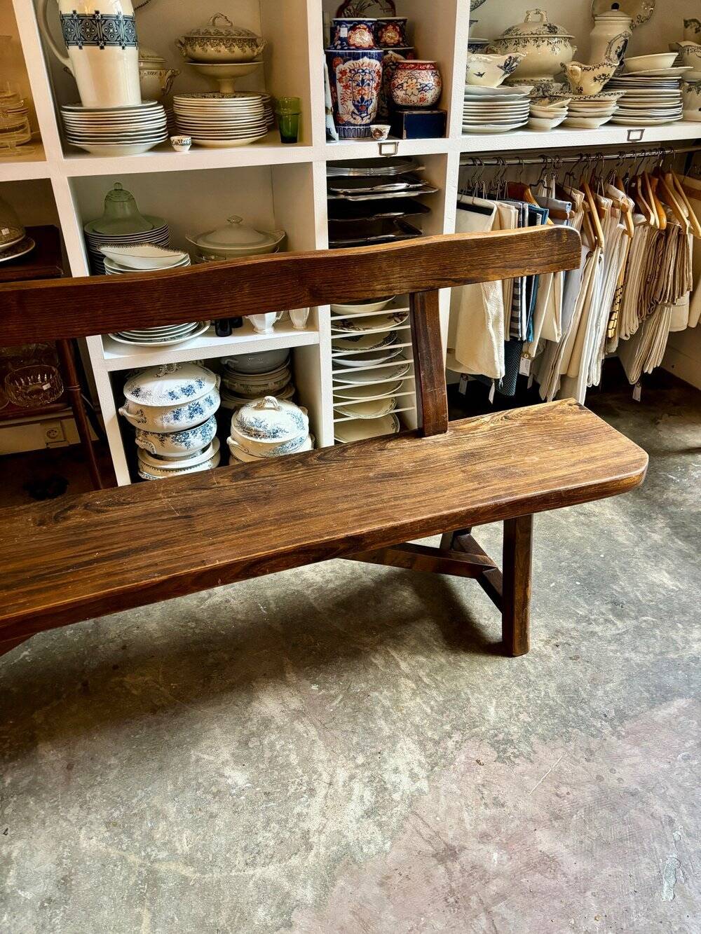 Banc en bois foncé Aranjou années 1980