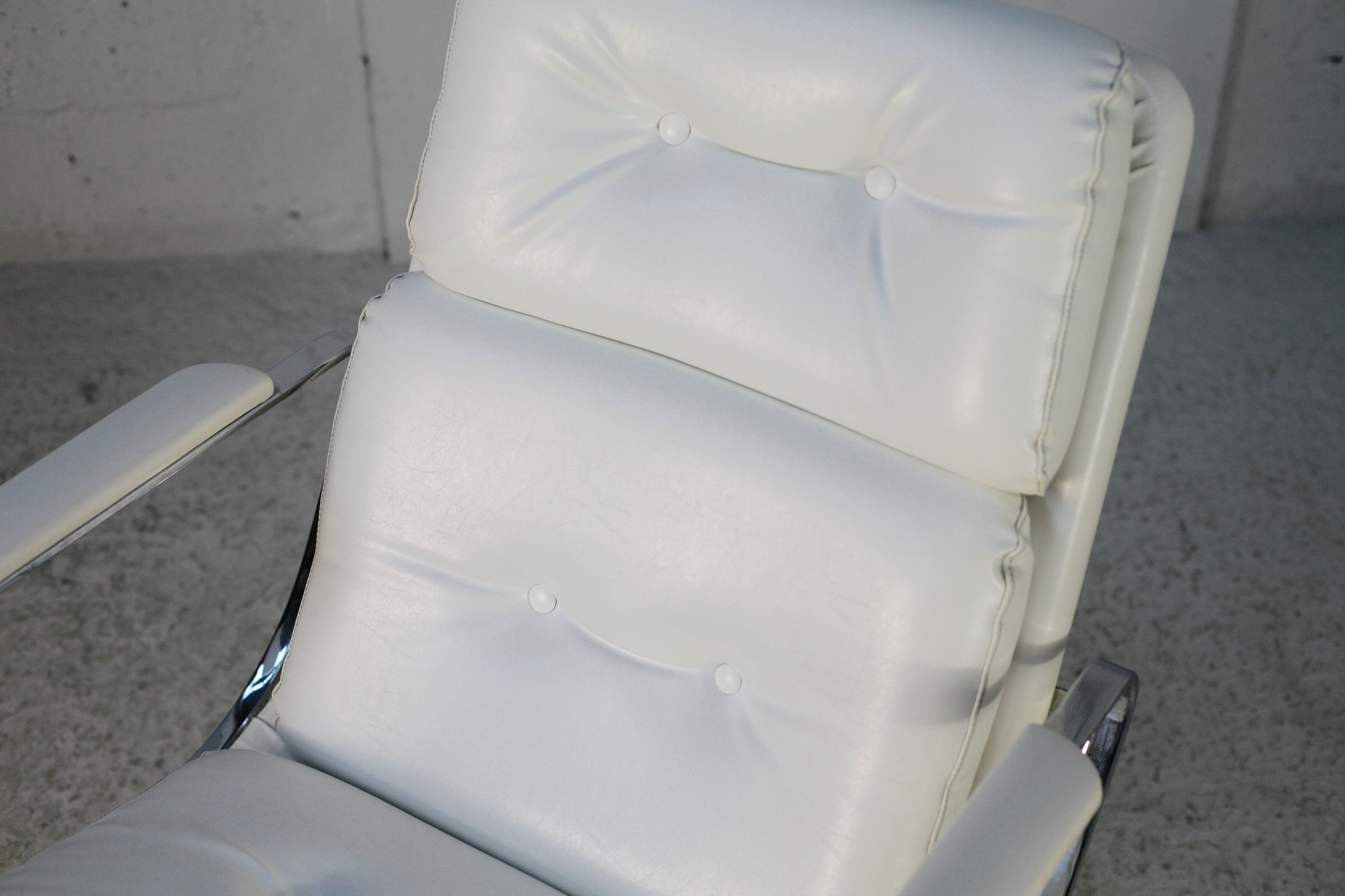 Armchair "Space Age"". Steel and imitation leather. Swivel. France, 70s