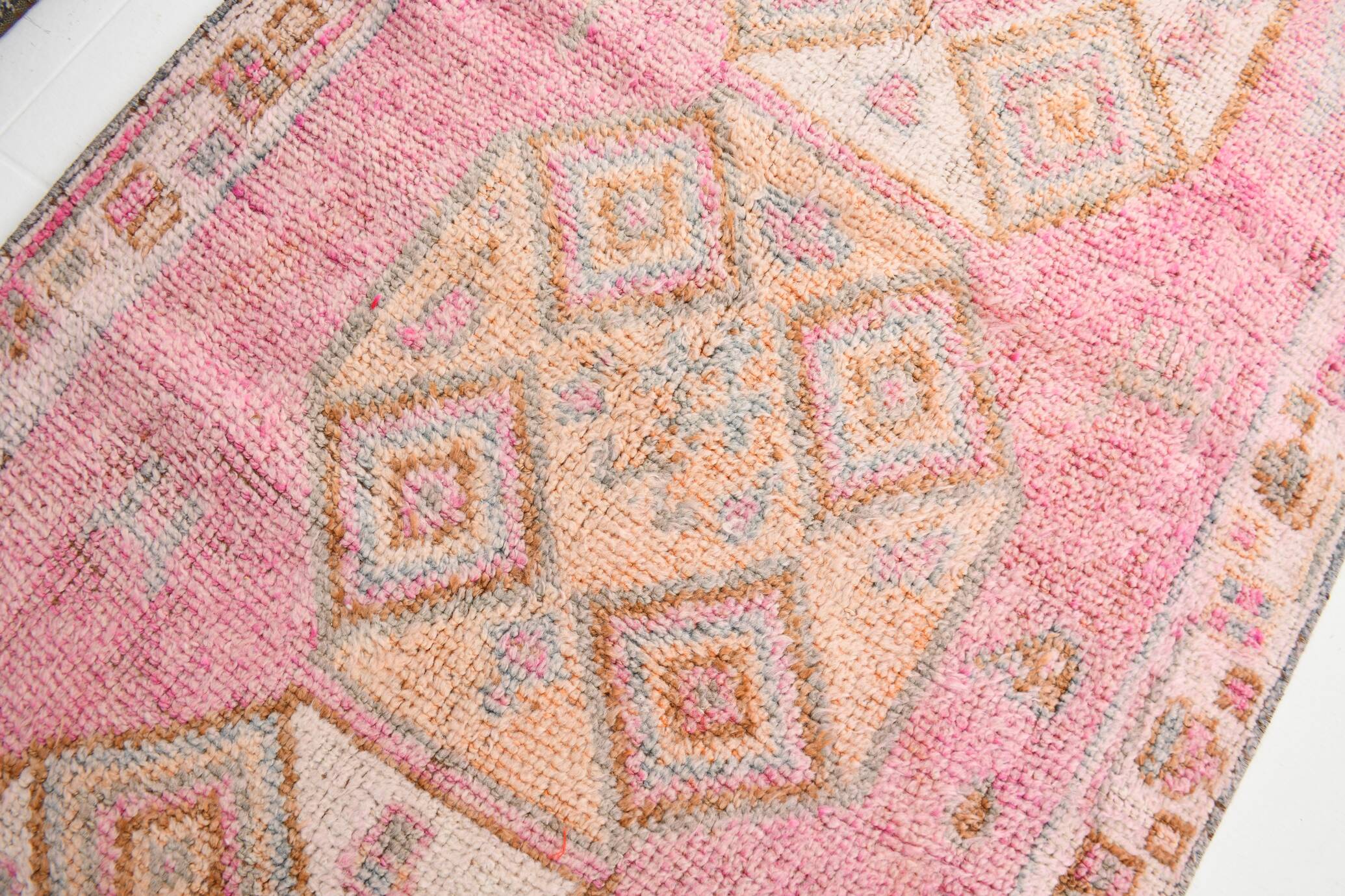 Soft Pink Turkish Vintage Runner Rug, 93x335Cm