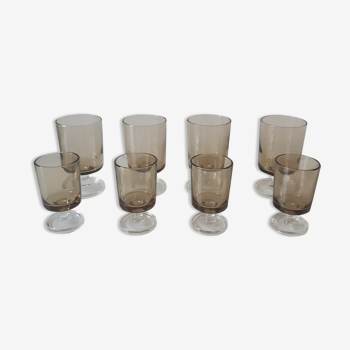 Set of 8 vintage liquor glasses