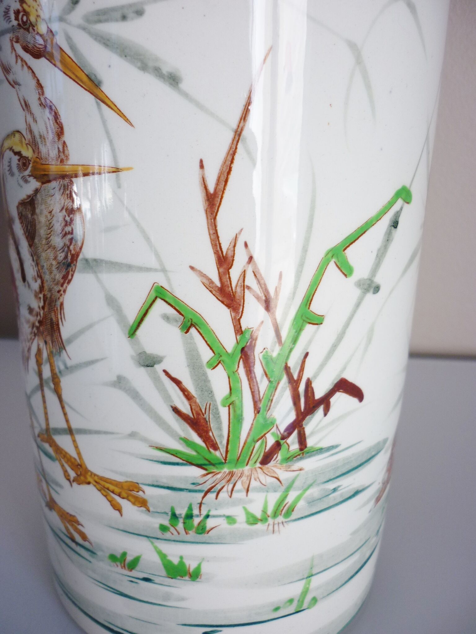 Vase rouleau XIXème siècle art nouveau Keller & Guérin Lunéville, hérons, iris