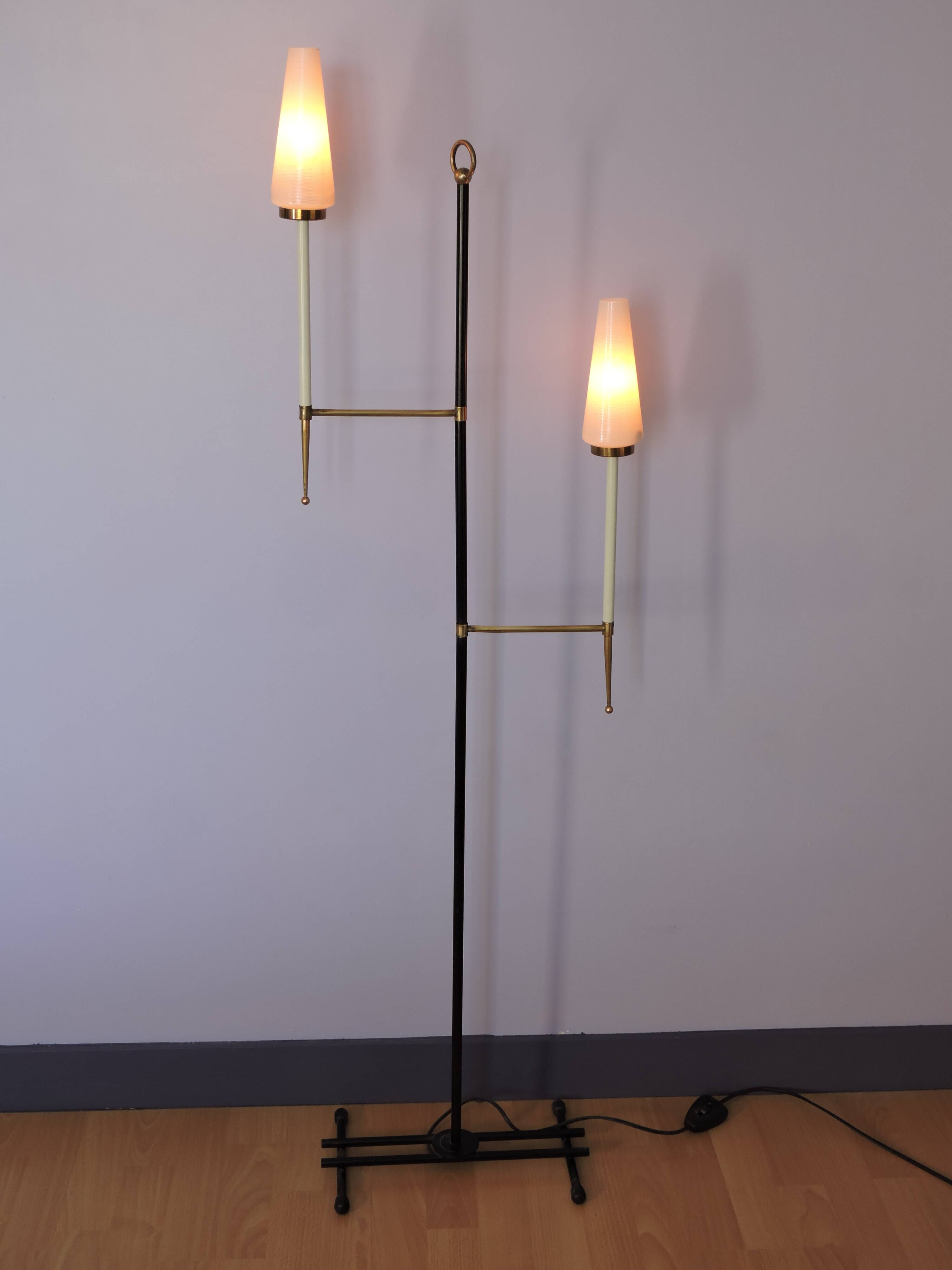 Minimalist arlus floor lamp