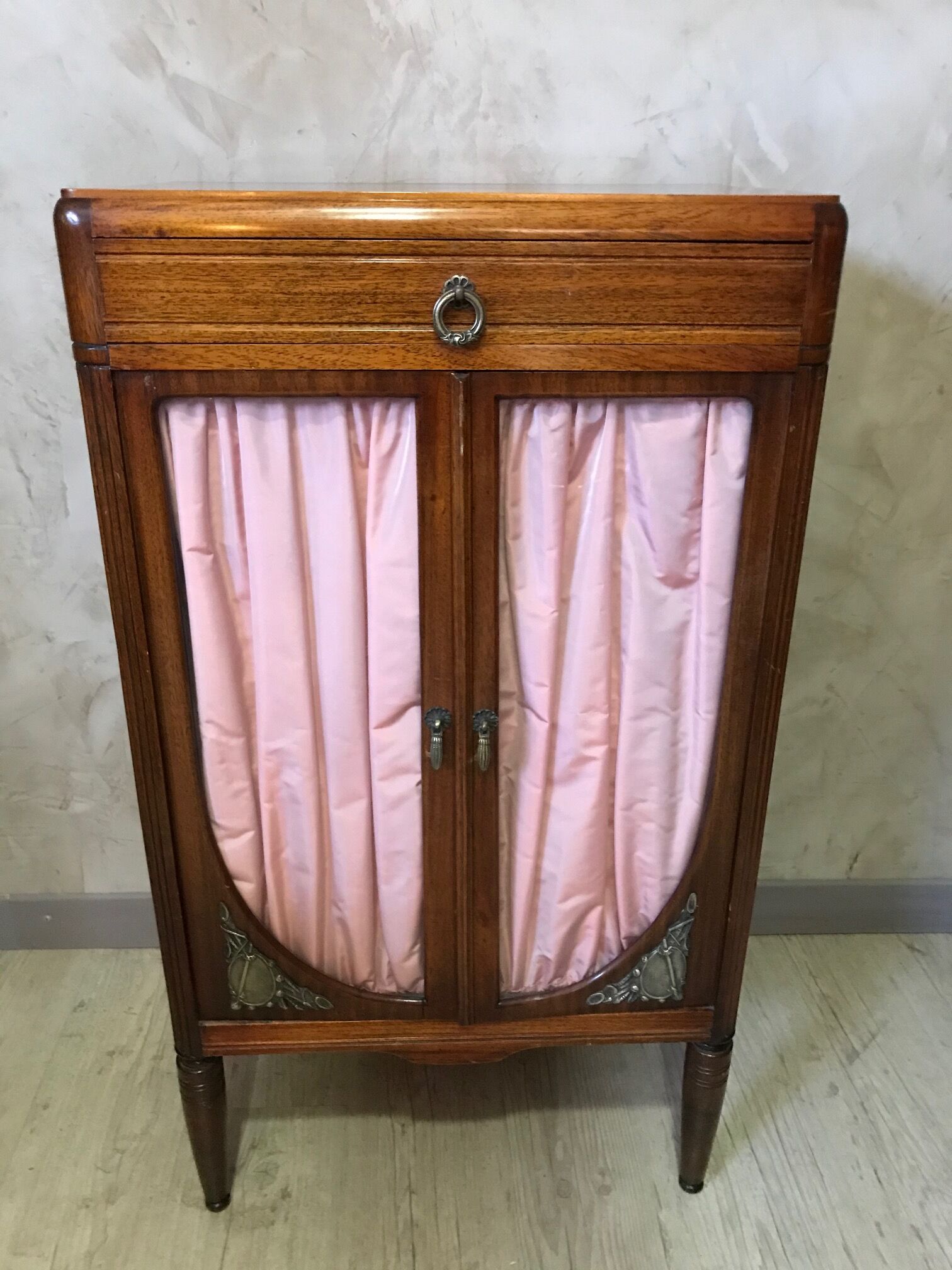 Furniture with partitions 1925