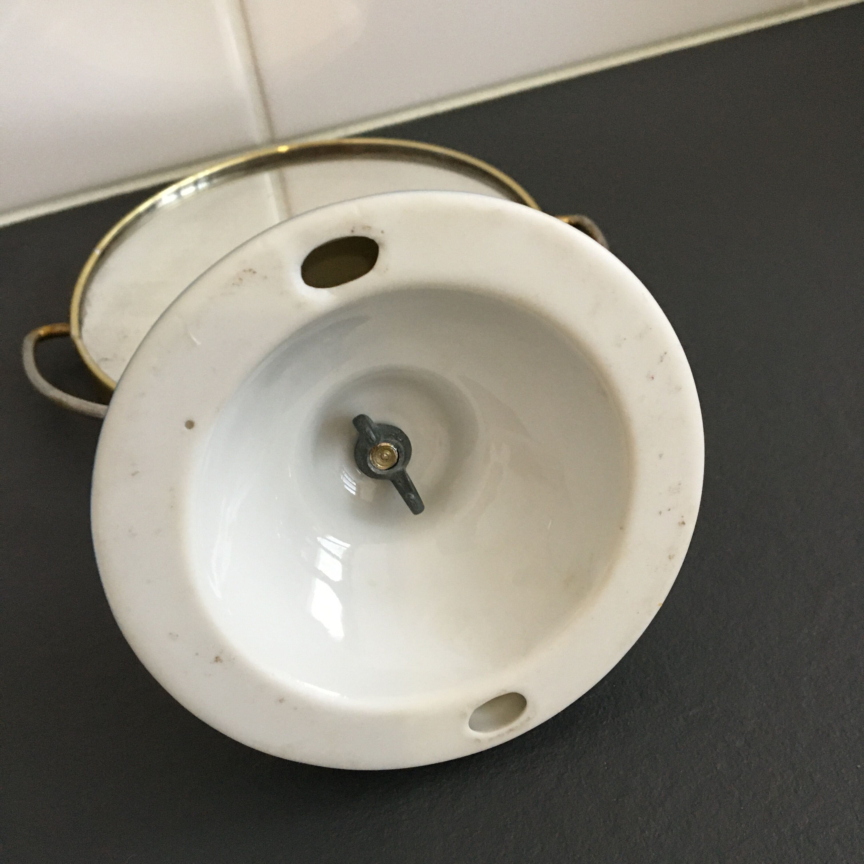 Double round mirror on porcelain foot 15x19cm