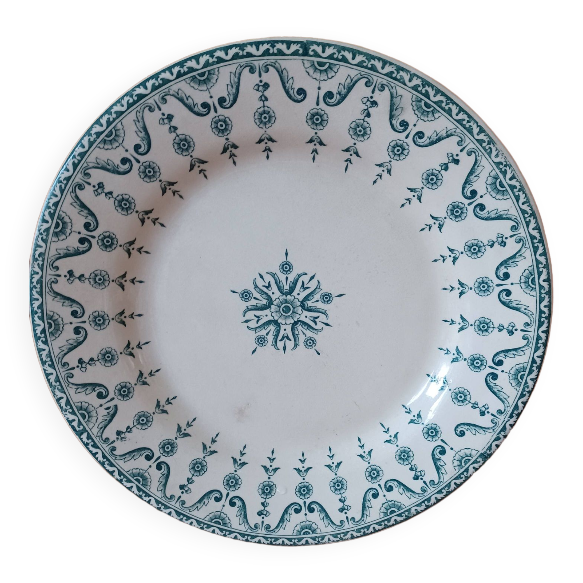Terre de Fer Gien plate, Florentine decor