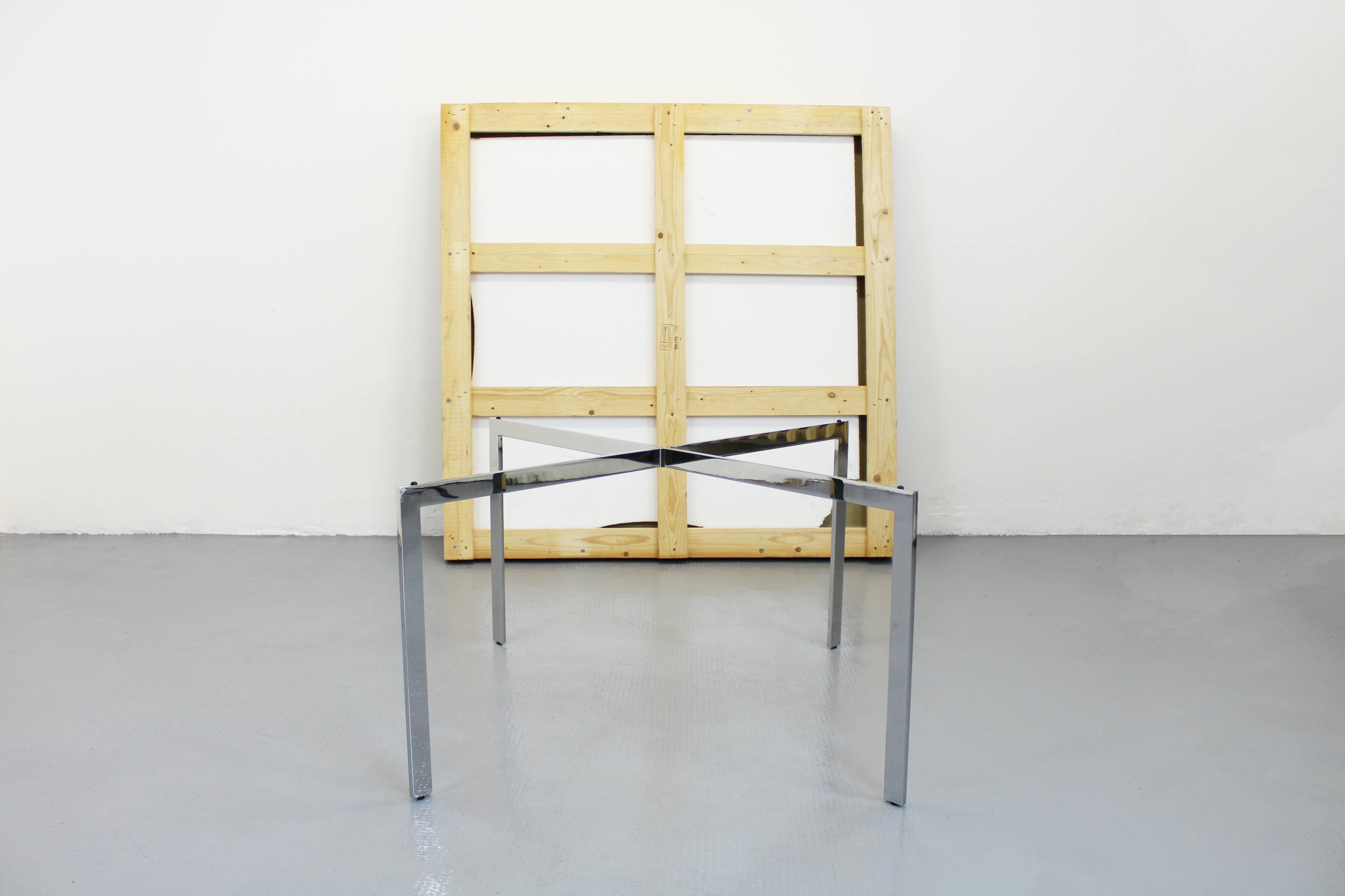 Caffe Table Knoll Ludwig Mies van der Rohe Barcelona
