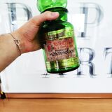 Apothecary pot