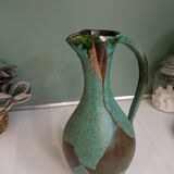 Vase, pichet signé Accolay