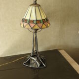 Lampe art déco en fer forgé