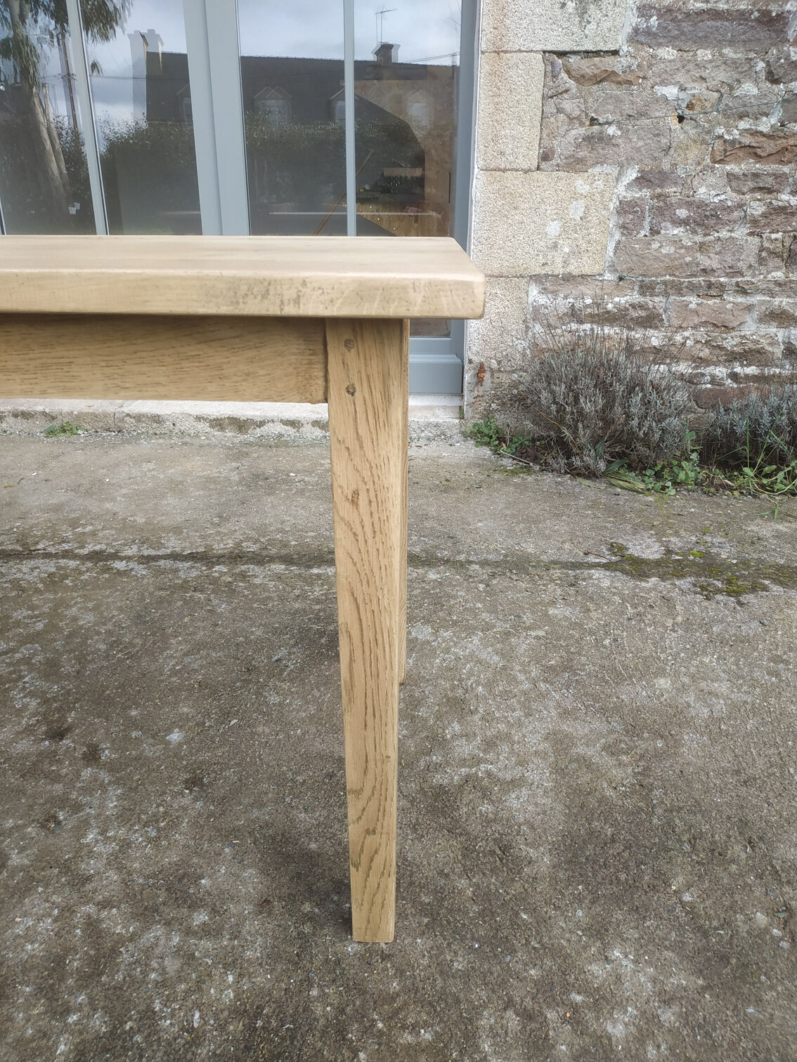 Farm table