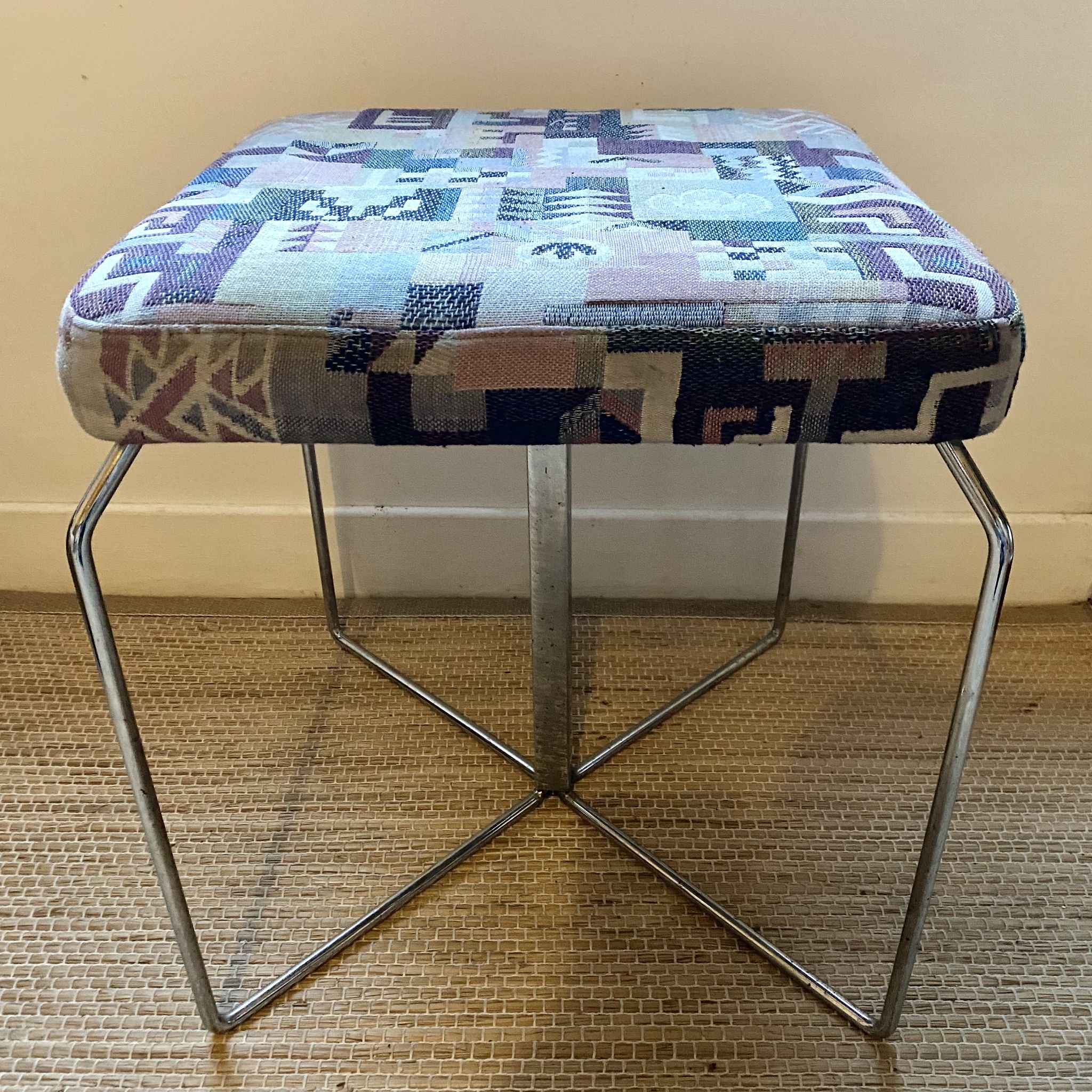 Tabouret tubulaire ottoman années 70 valeri