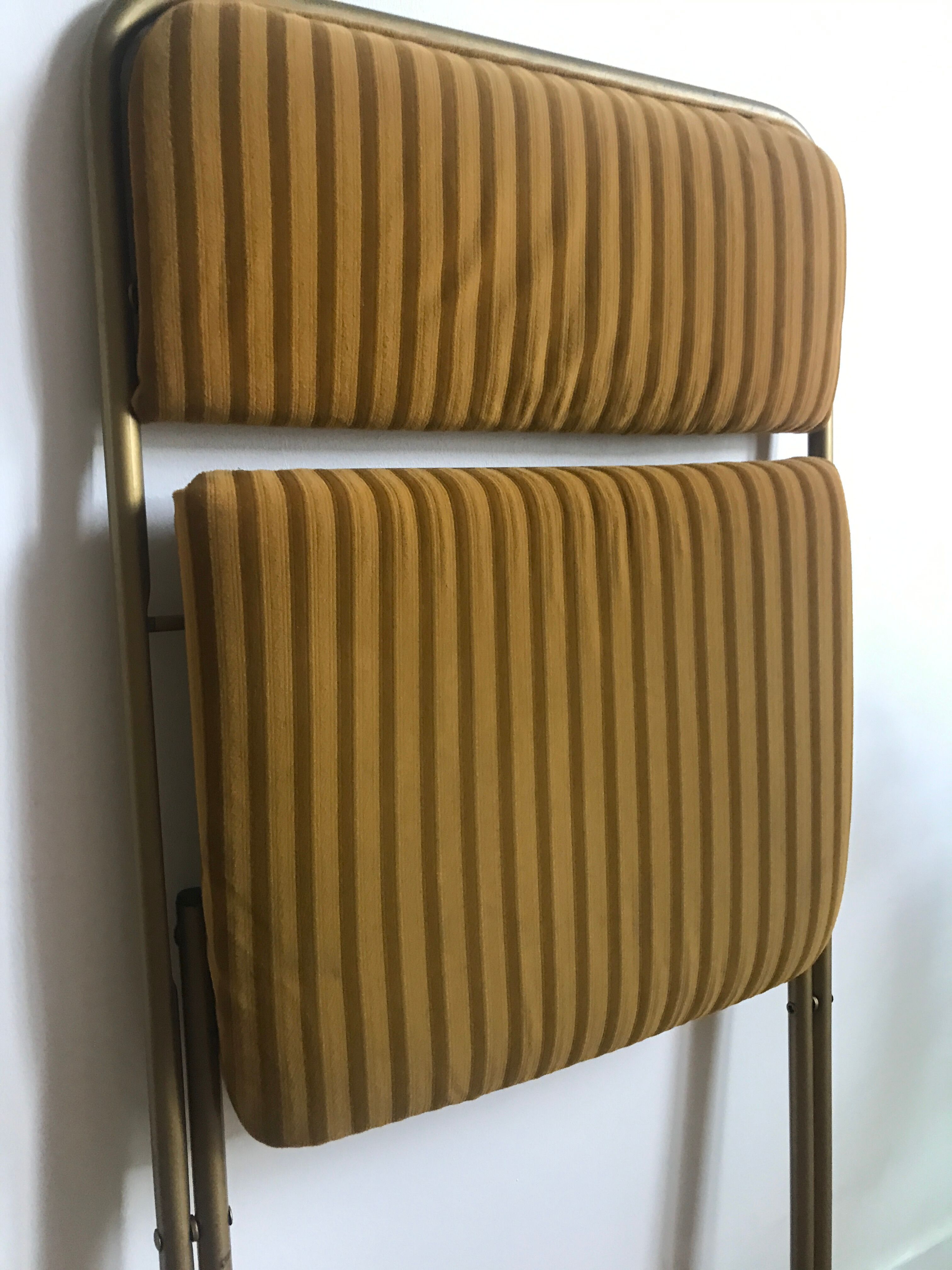 Vintage folding chair lafuma chantazur with striped golden fabric
