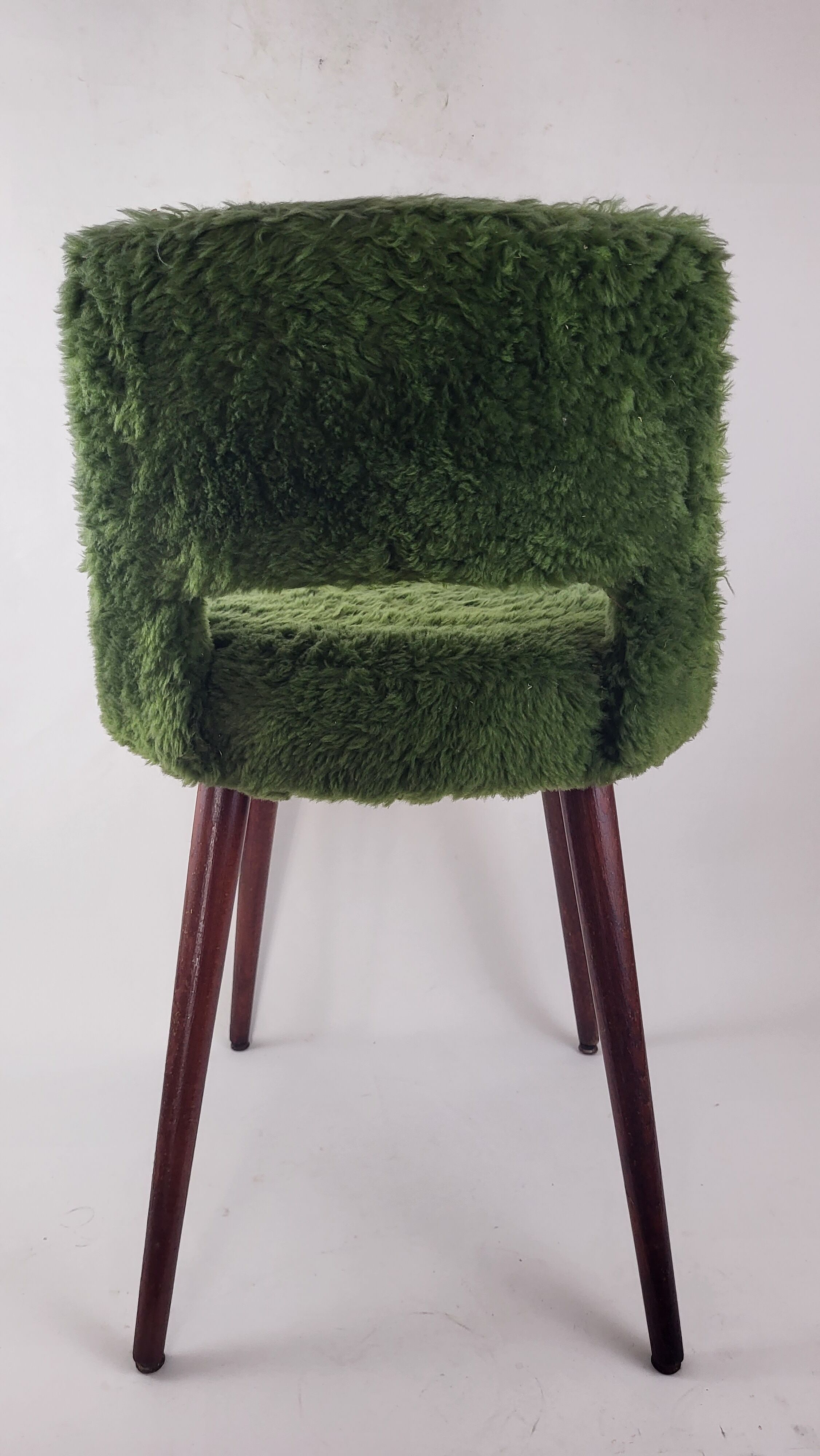 Green fur chair "moumoutte" 60s