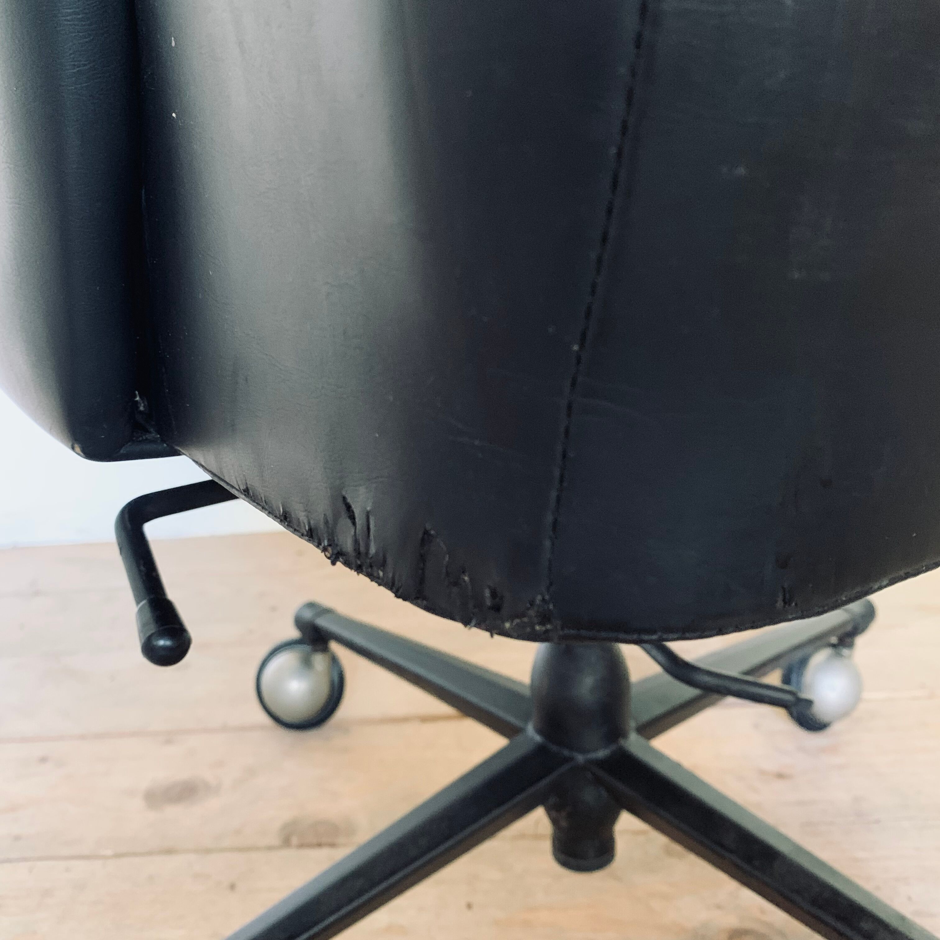Vintage swivel office chair