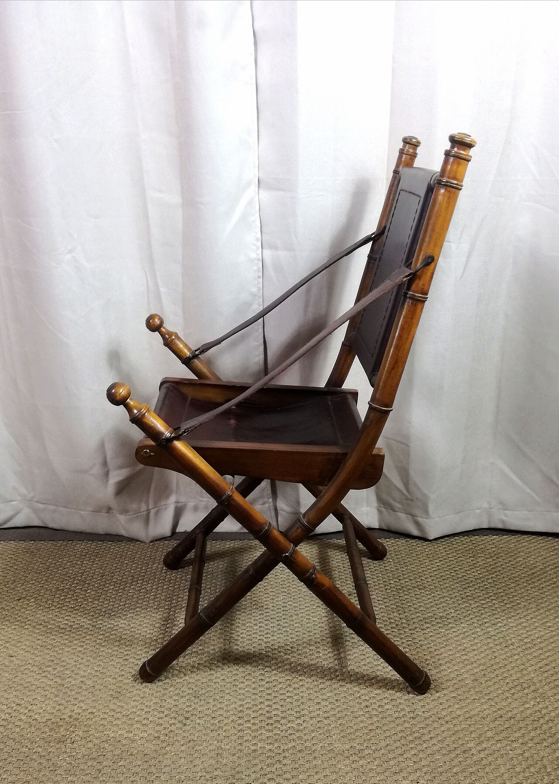 Colonial style folding safari chair