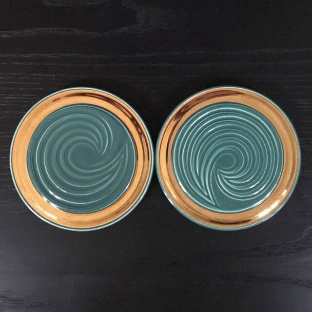 Set under flat and bottle under