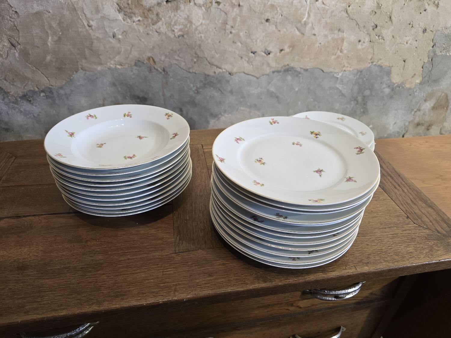 Set of Cérabel porcelain soup and dinner plates from Baudour
