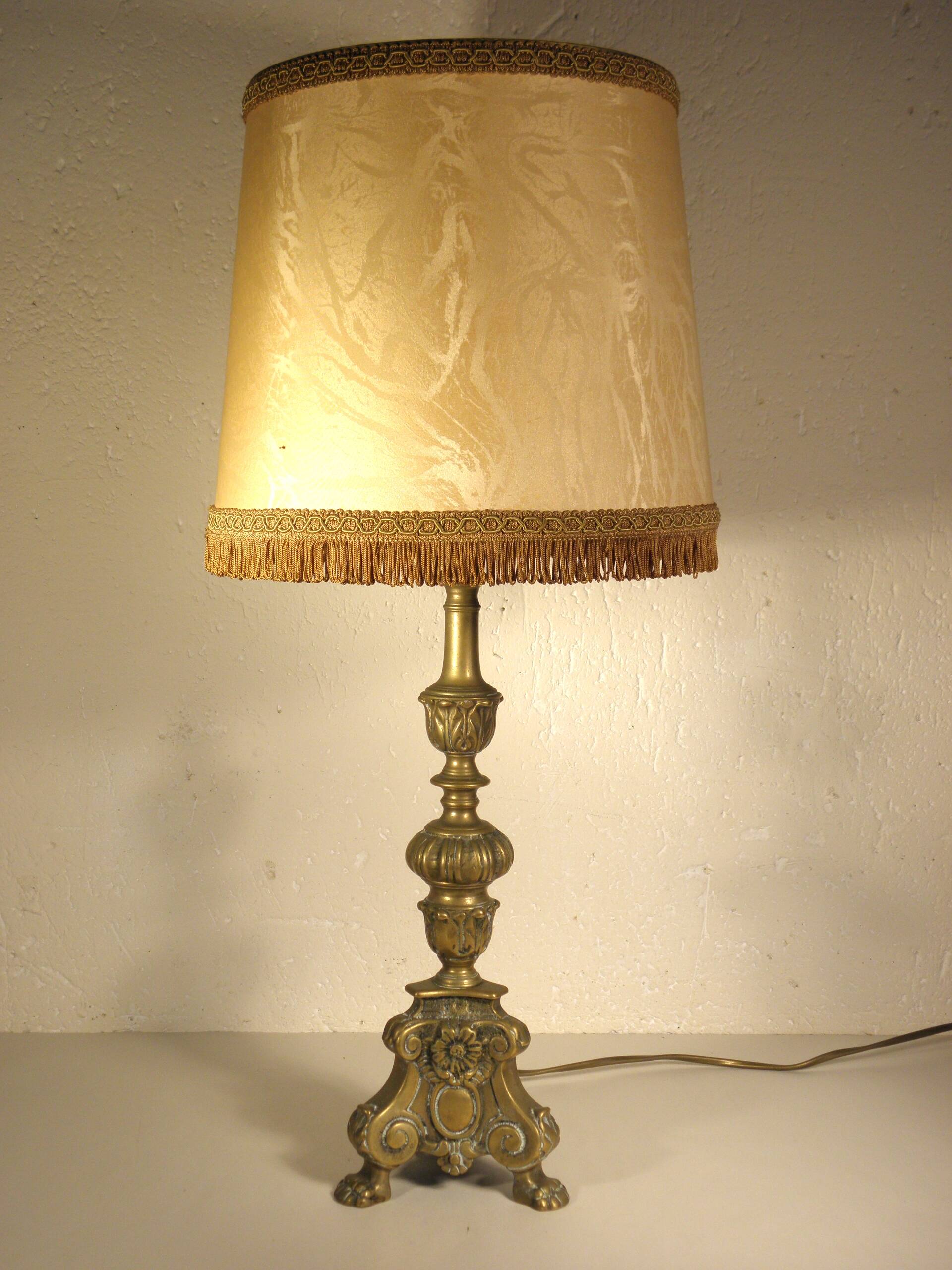 Bronze candlestick lamp