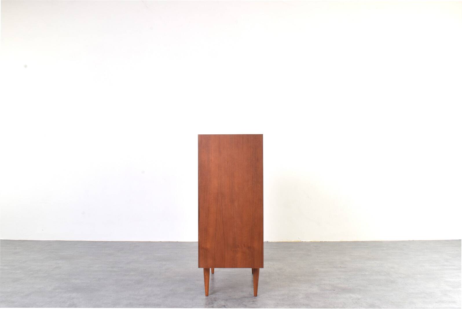 Commode en teck danois des années 1960.