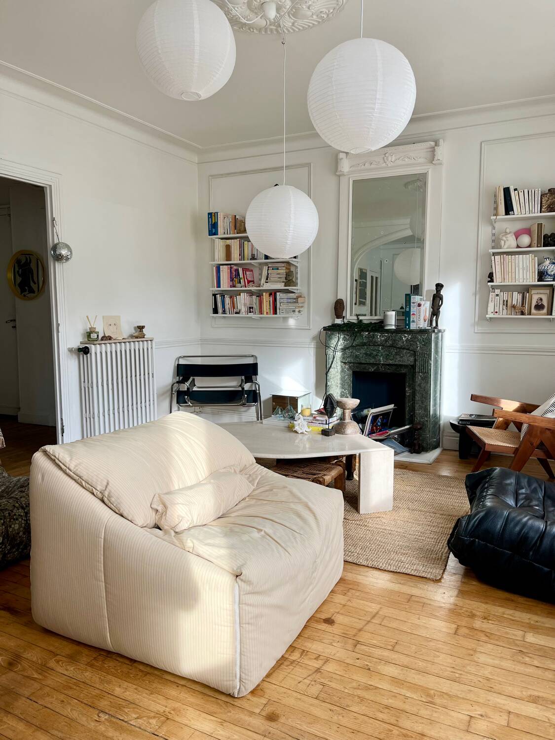 Chauffeuse Plumy Annie Hiéronimus pour Cinna